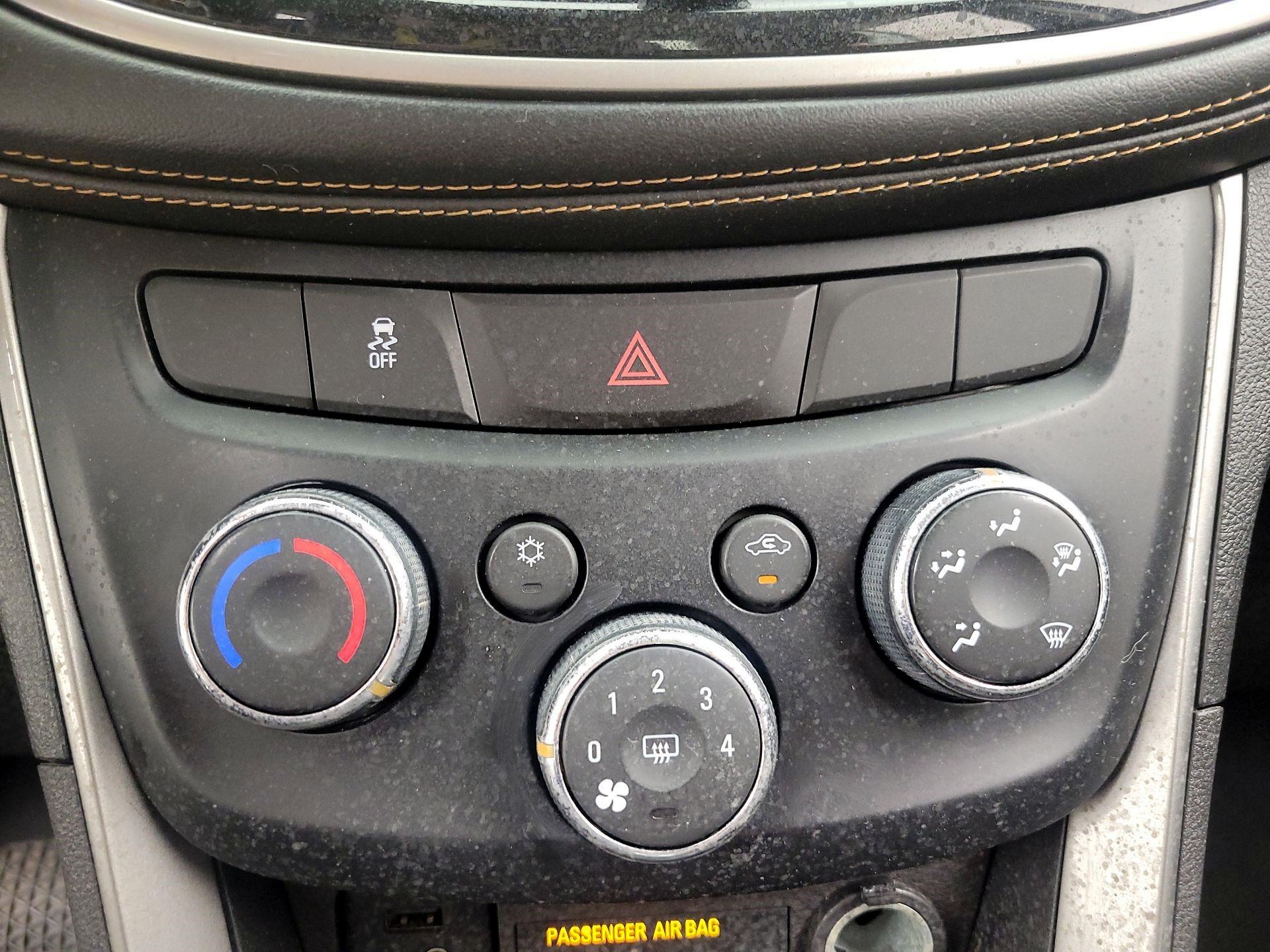 Thumbnail: 2017 Chevrolet Trax - 14