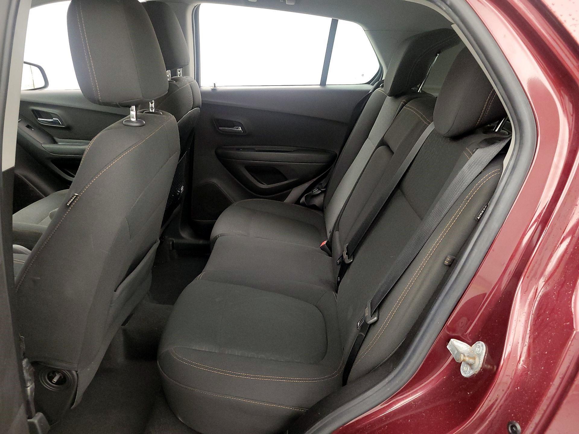 Thumbnail: 2017 Chevrolet Trax - 16