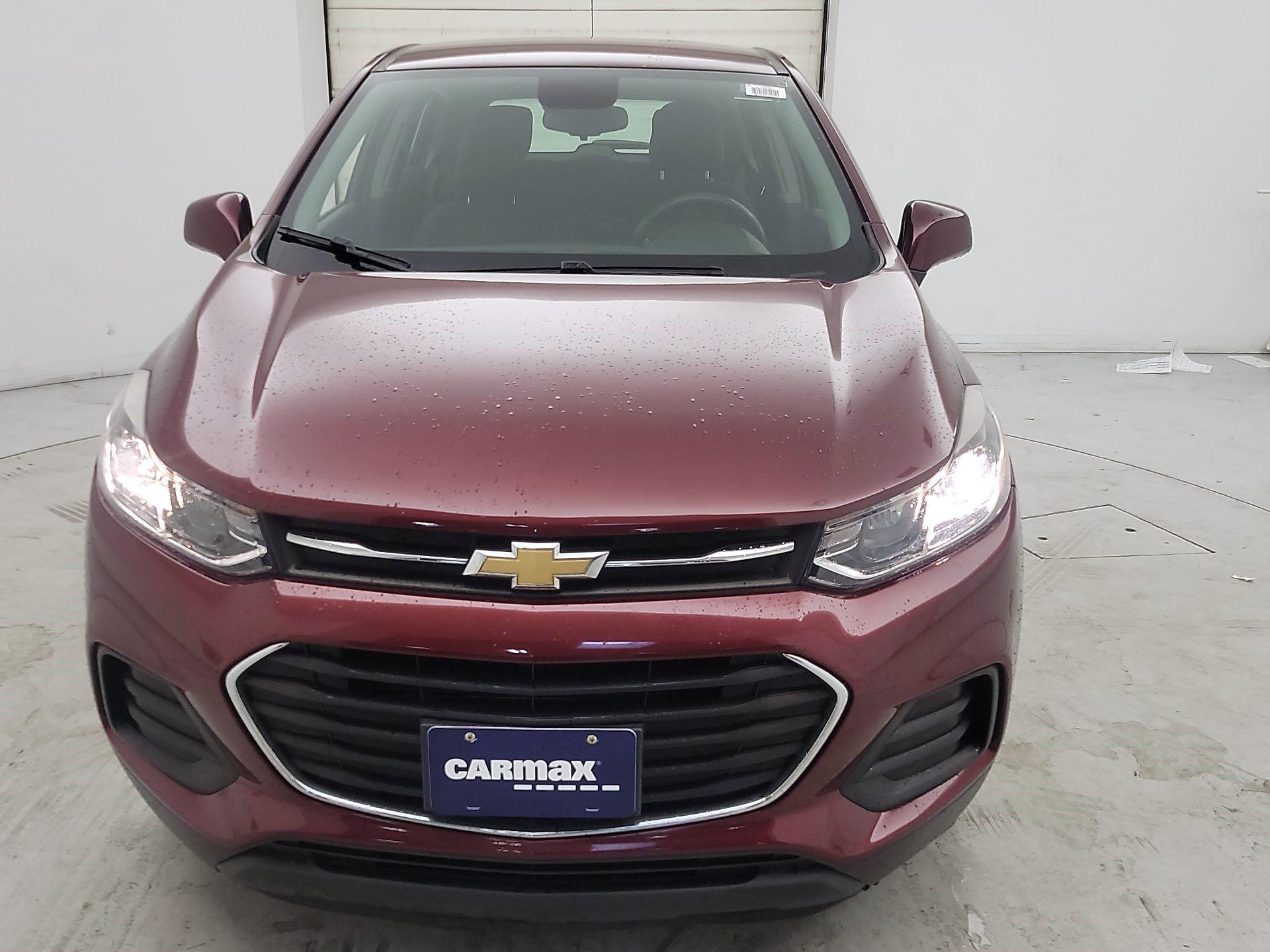 Thumbnail: 2017 Chevrolet Trax - 2