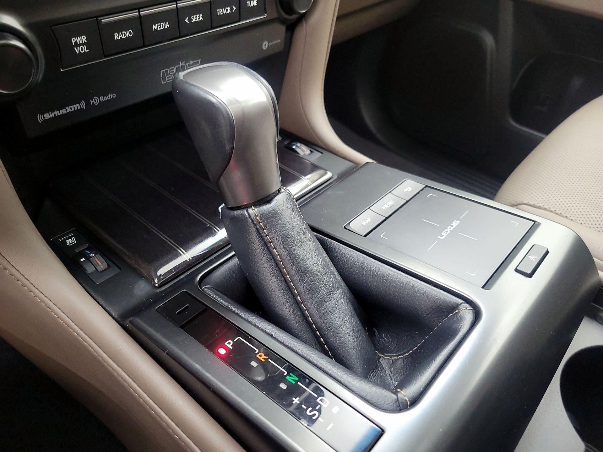 Thumbnail: 2023 Lexus GX - 16