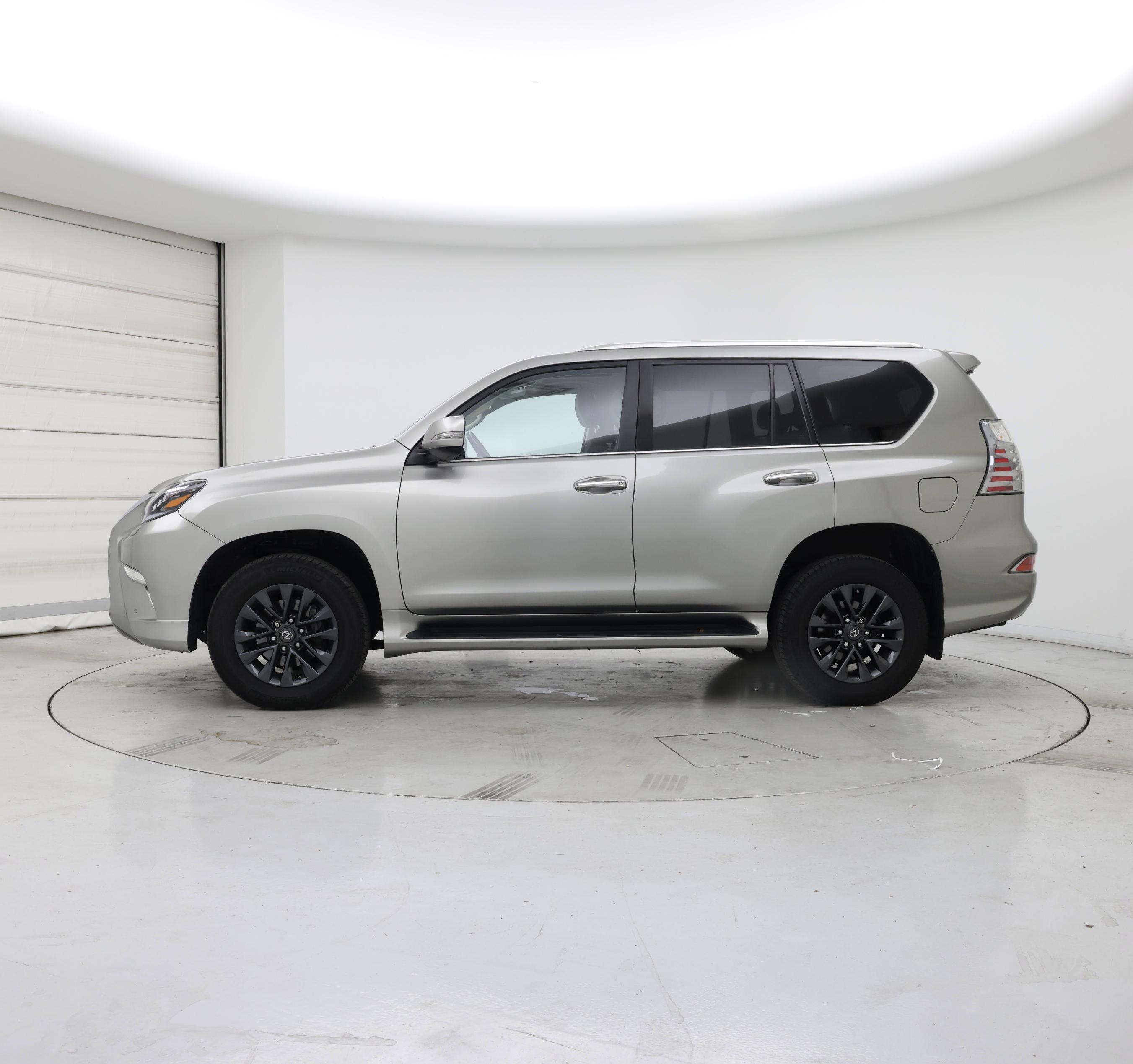 Thumbnail: 2023 Lexus GX - 3