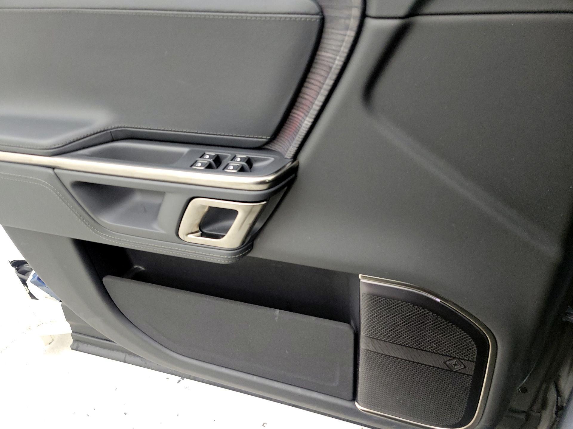 Thumbnail: 2024 Rivian R1T - 12