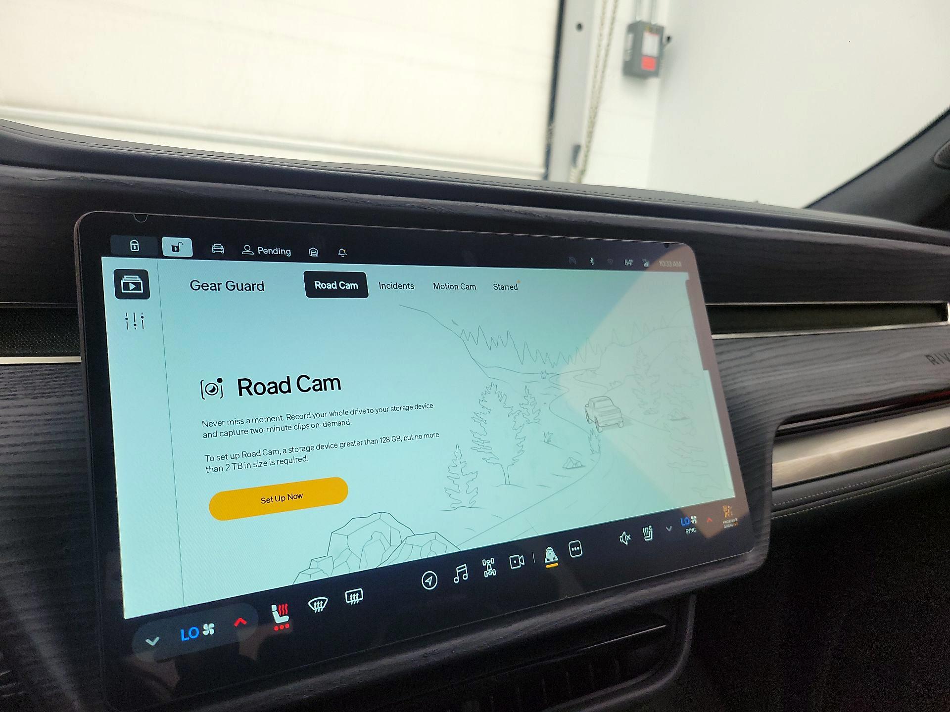 Thumbnail: 2024 Rivian R1T - 15