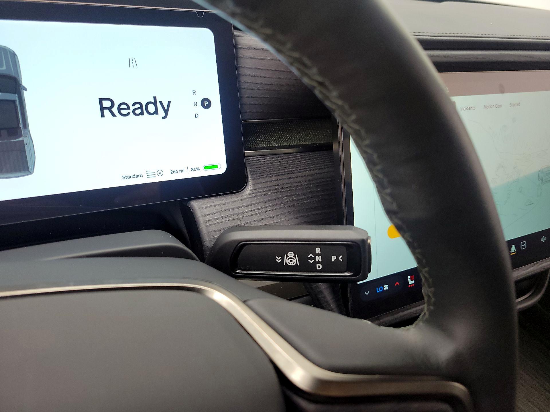 Thumbnail: 2024 Rivian R1T - 16