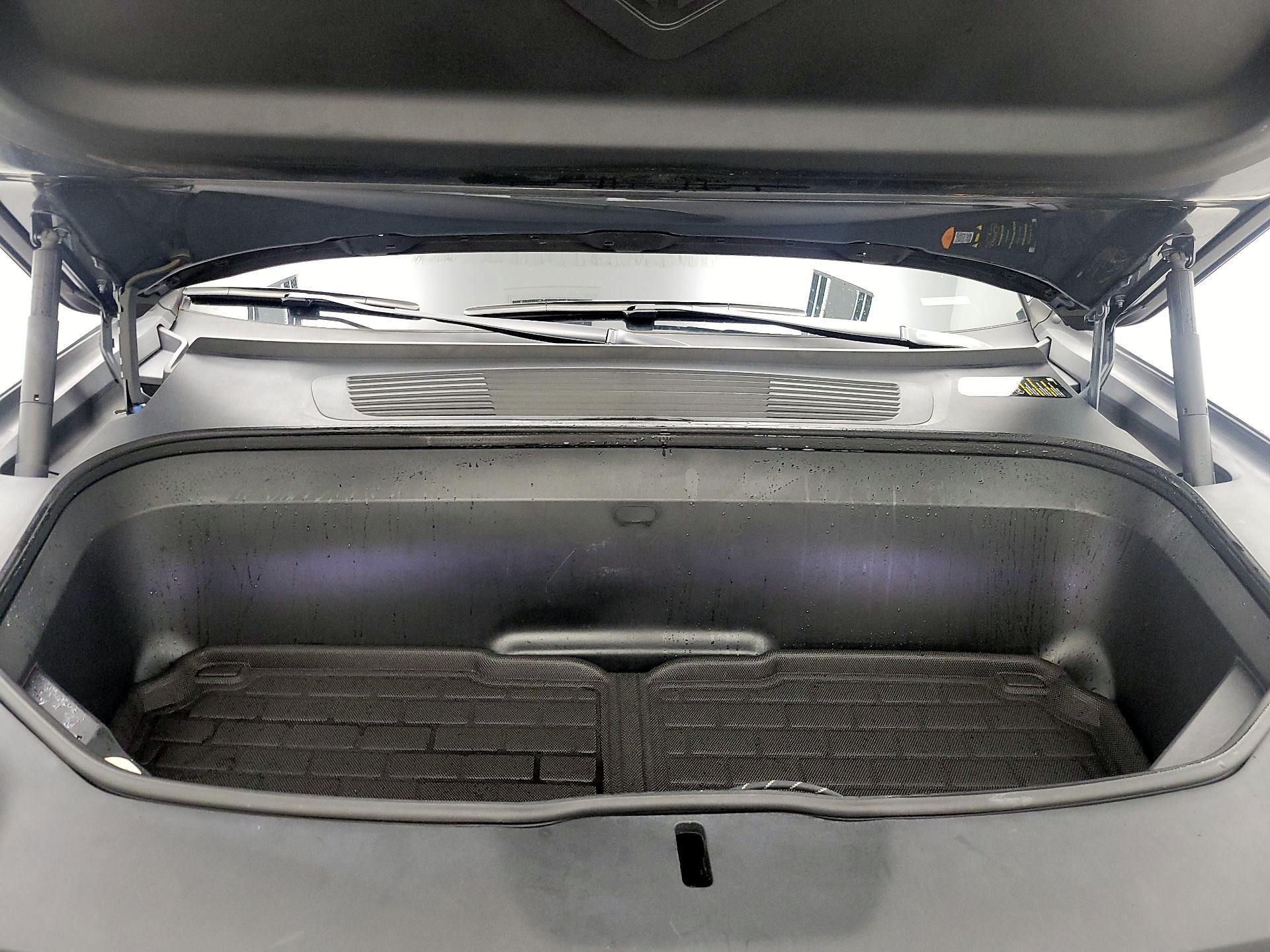 Thumbnail: 2024 Rivian R1T - 20