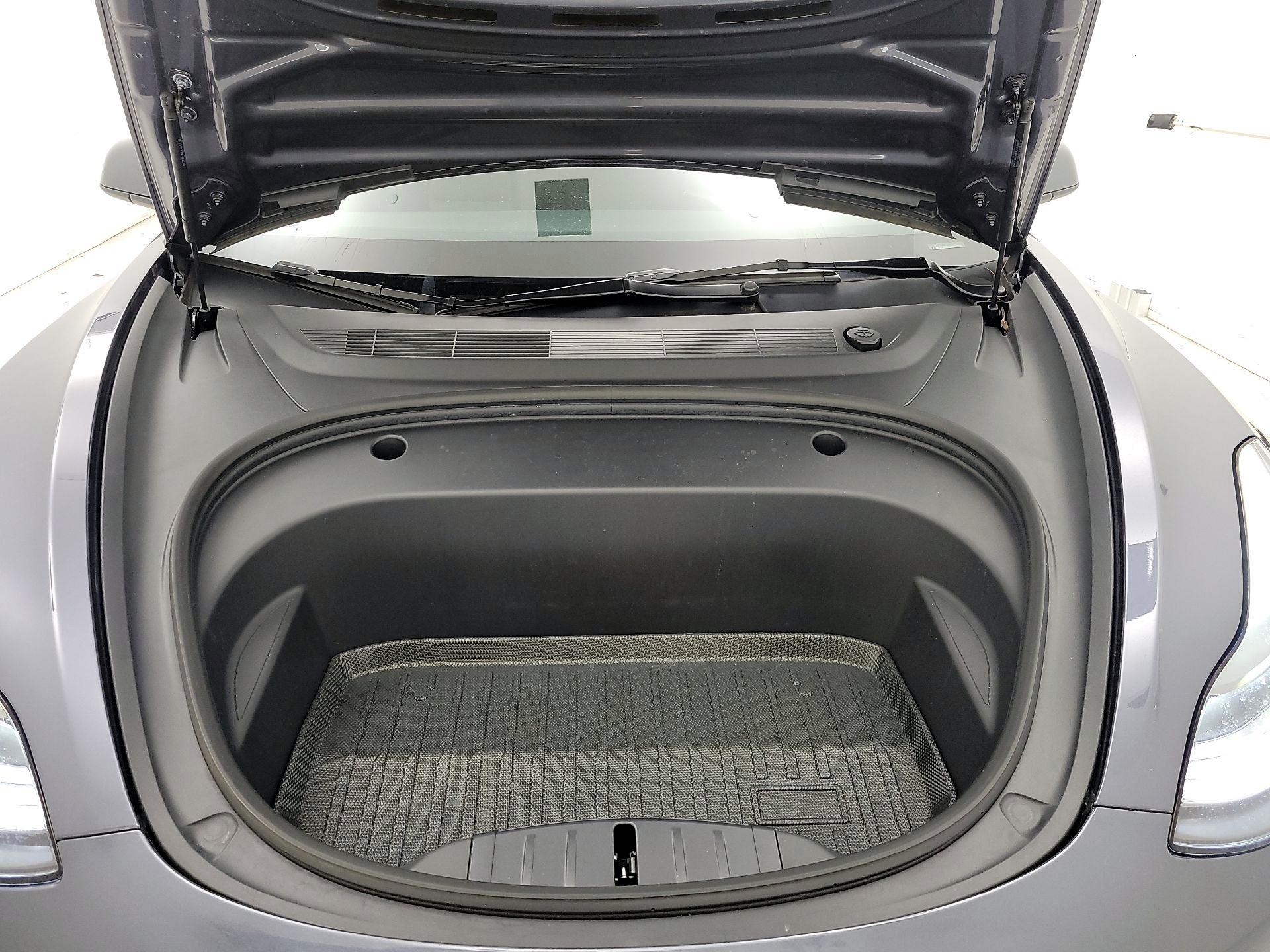 Thumbnail: 2023 Tesla Model 3 - 20