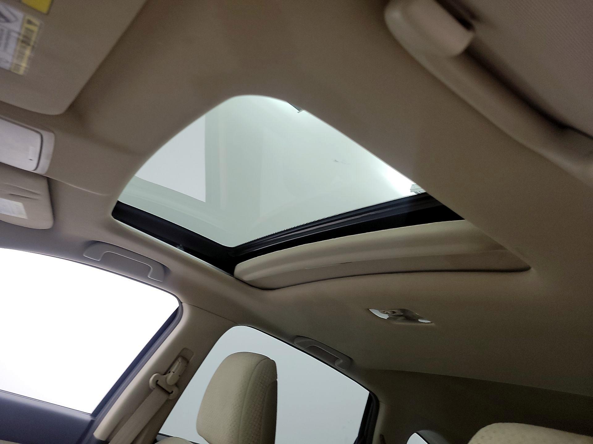 Thumbnail: 2016 Honda CR-V - 17