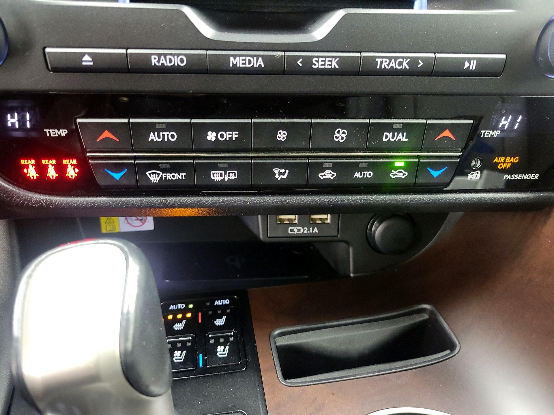 Thumbnail: 2021 Lexus RX - 17