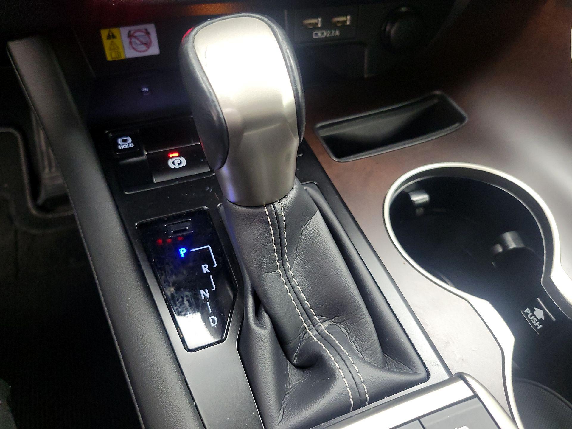 Thumbnail: 2021 Lexus RX - 18