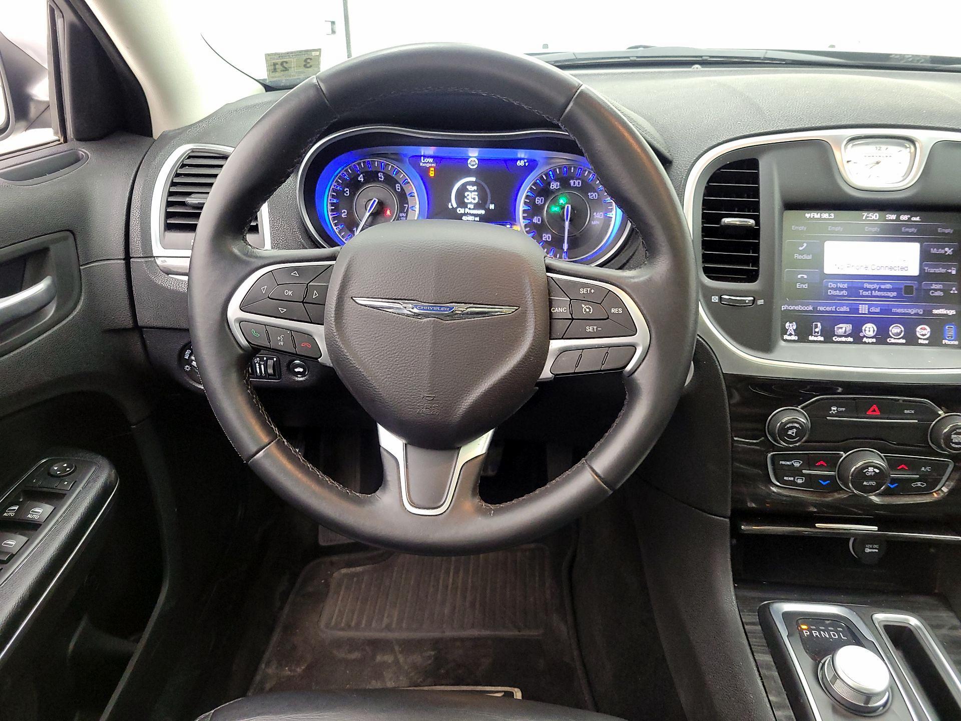 Thumbnail: 2016 Chrysler 300 - 10