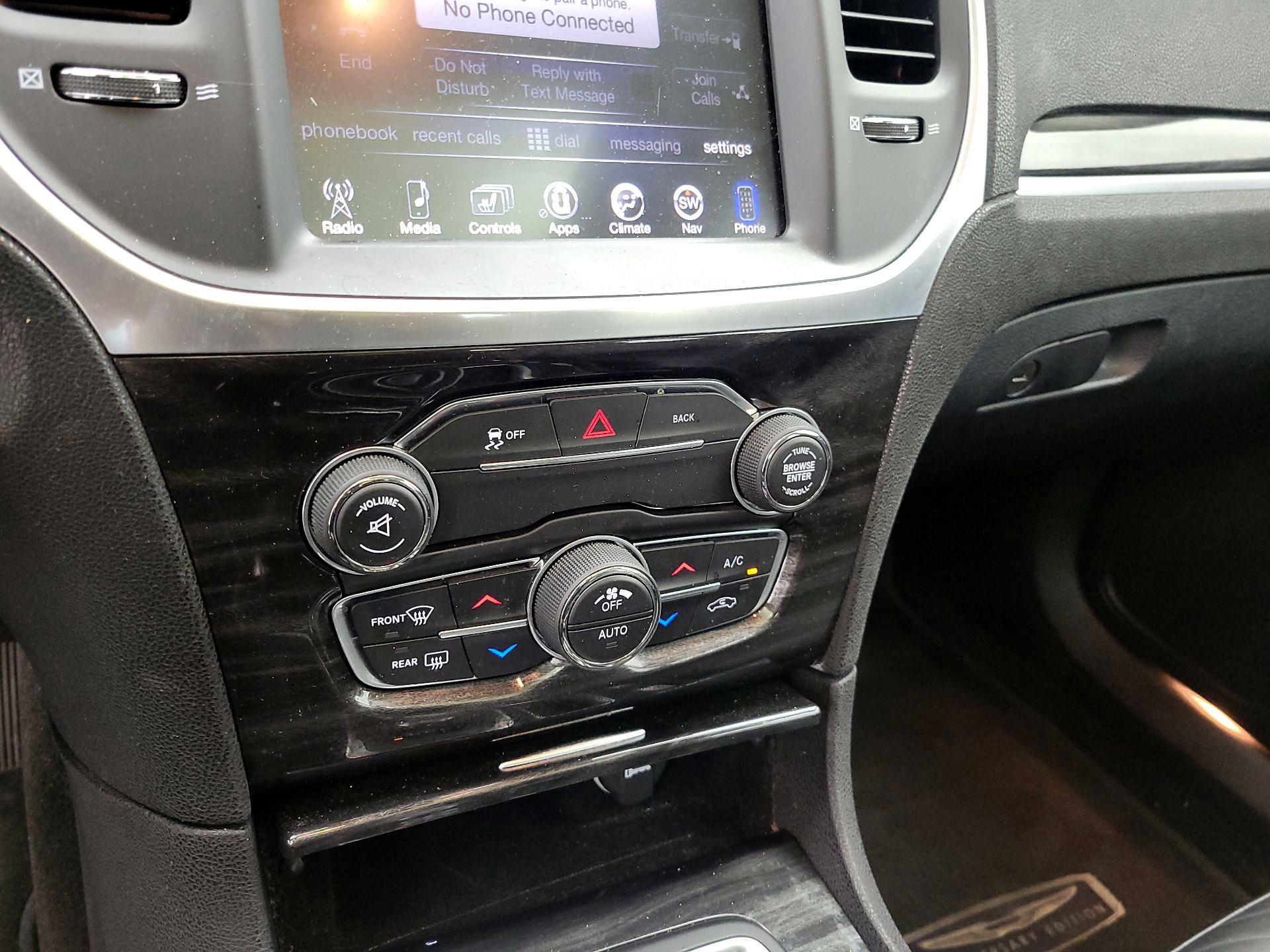 Thumbnail: 2016 Chrysler 300 - 16