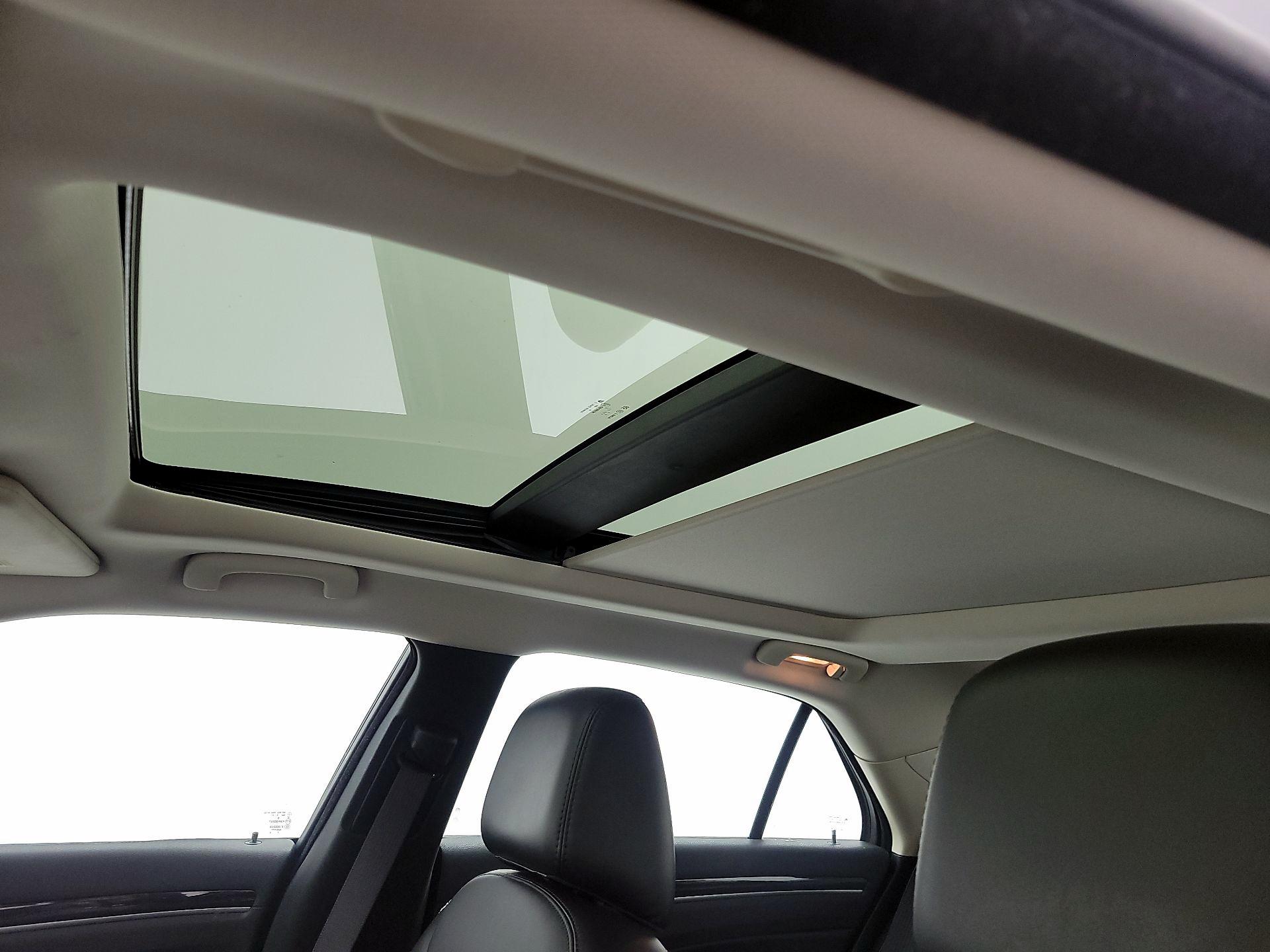 Thumbnail: 2016 Chrysler 300 - 19