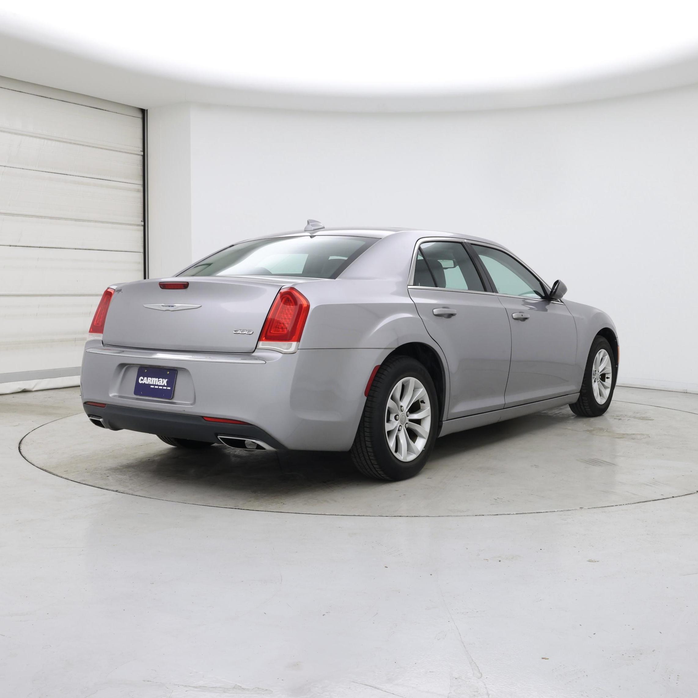 Thumbnail: 2016 Chrysler 300 - 8