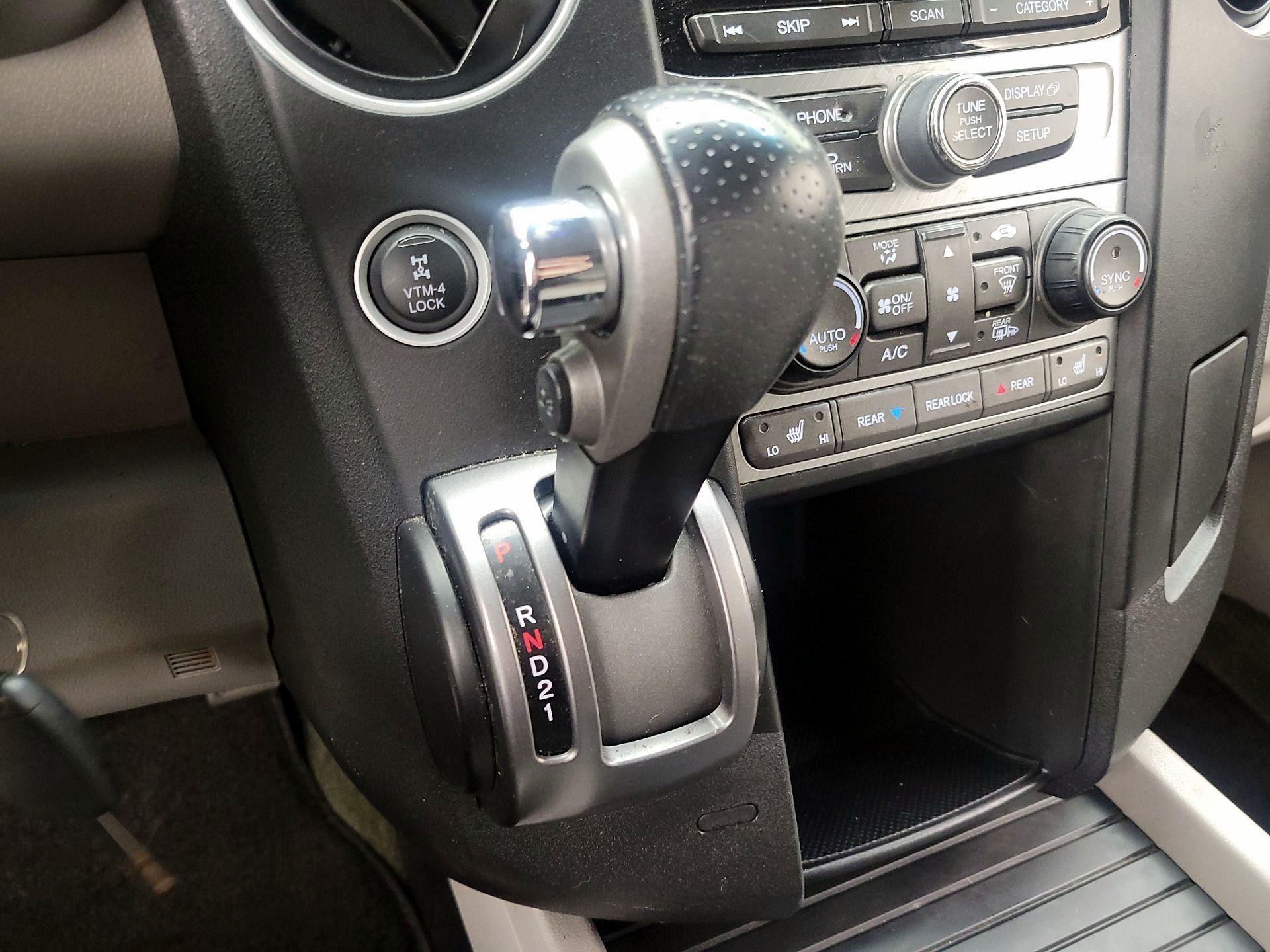 Thumbnail: 2015 Honda Pilot - 15