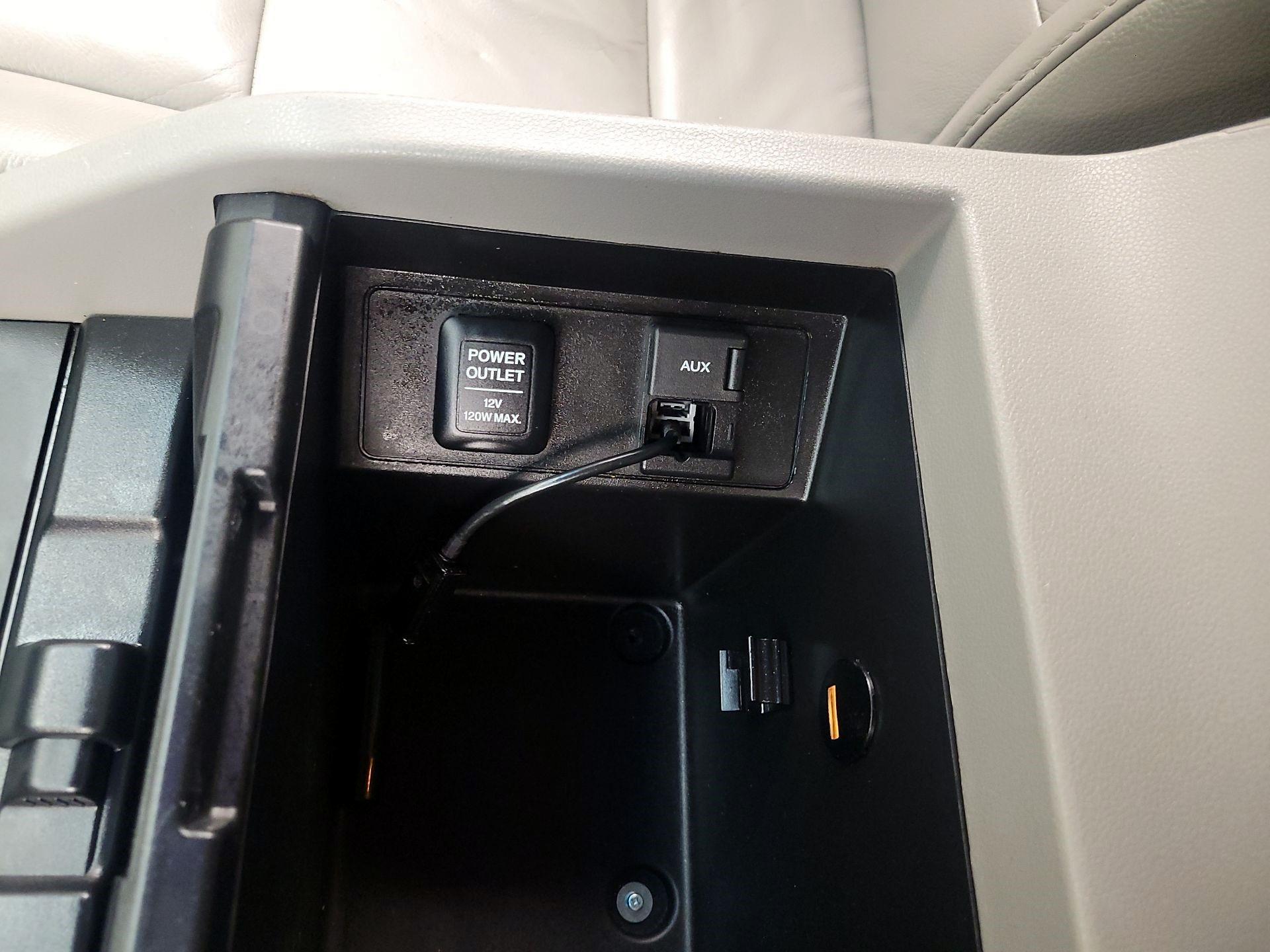 Thumbnail: 2015 Honda Pilot - 16