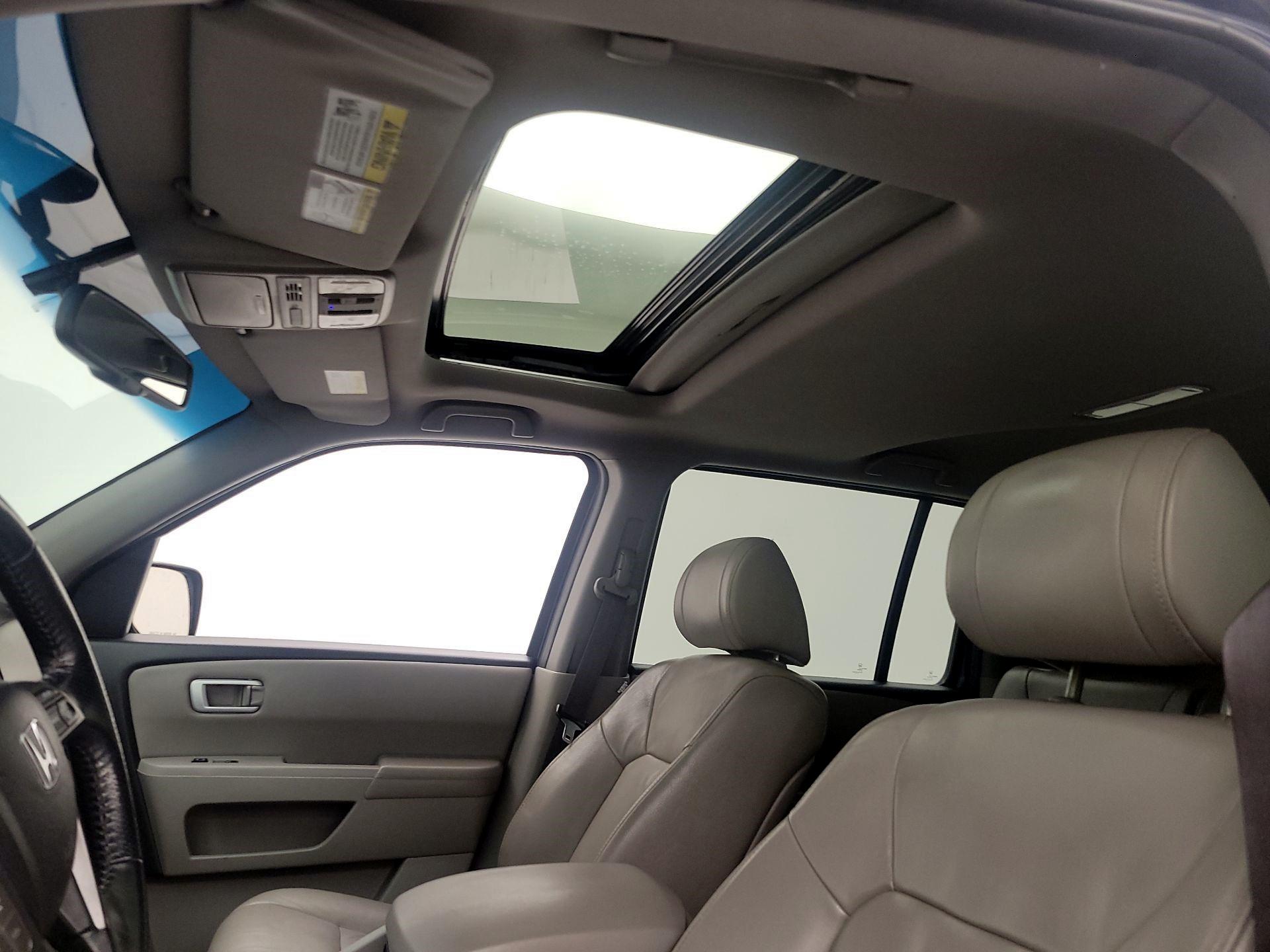 Thumbnail: 2015 Honda Pilot - 17