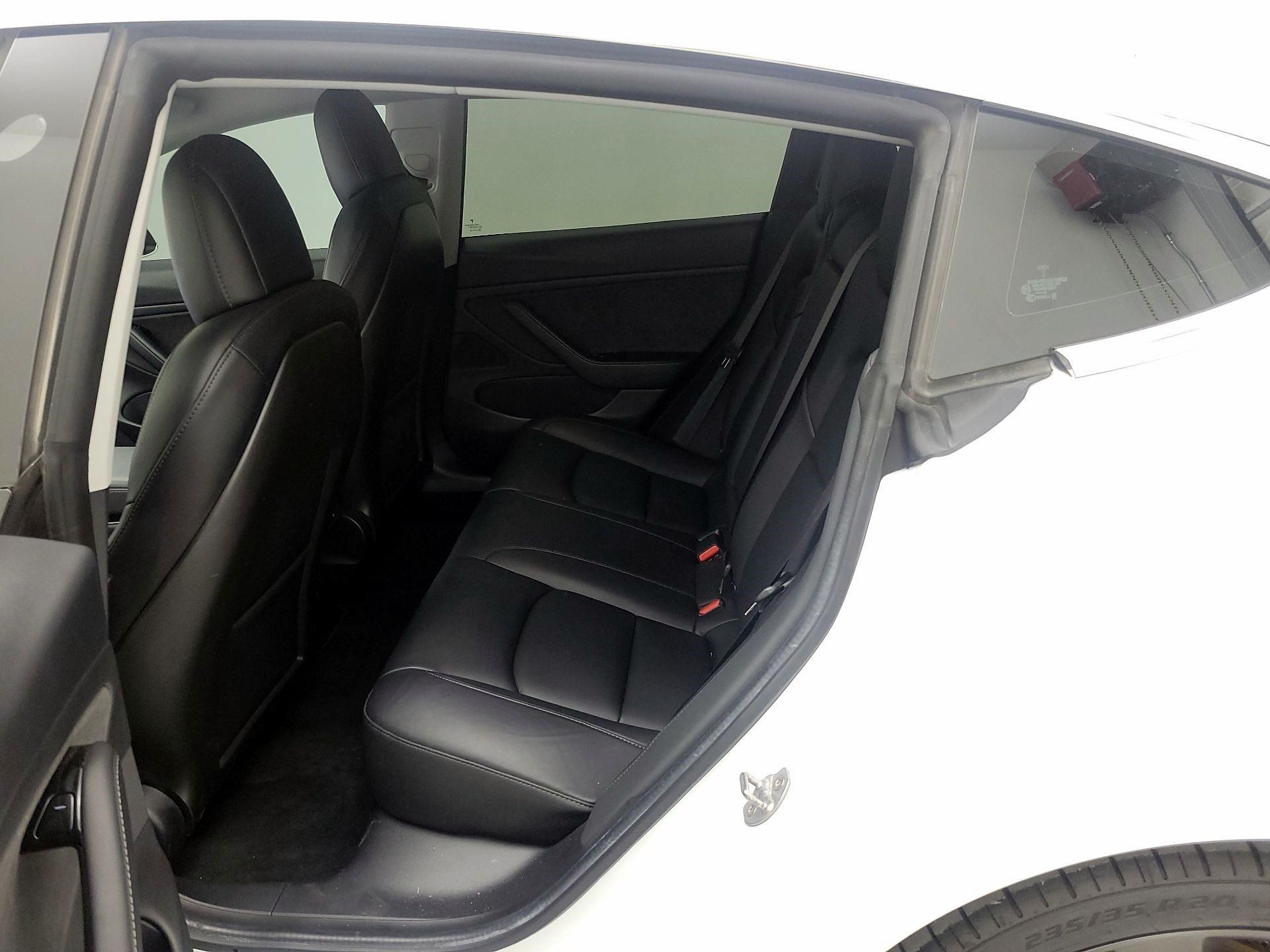 Thumbnail: 2020 Tesla Model 3 - 17