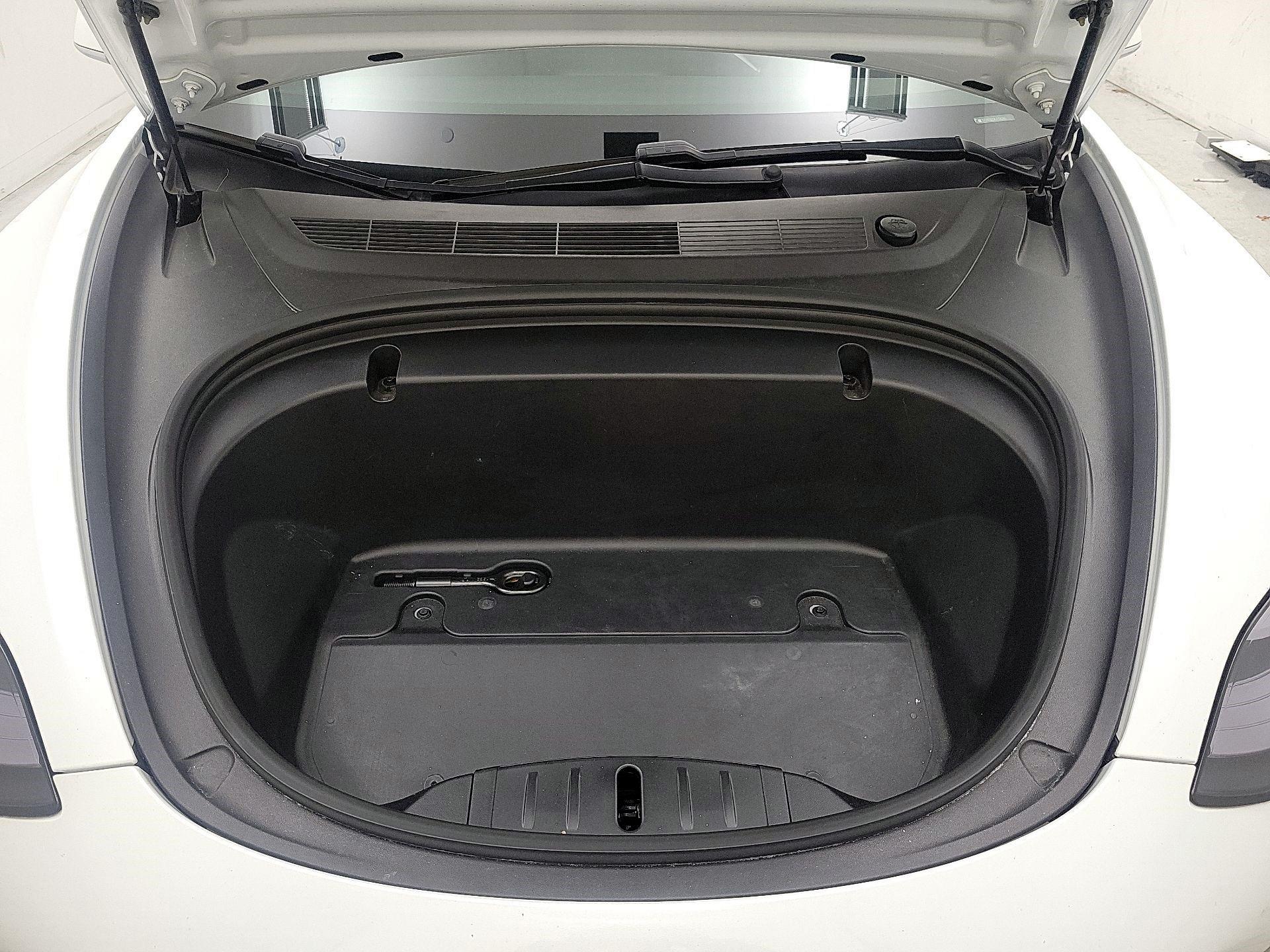 Thumbnail: 2020 Tesla Model 3 - 19