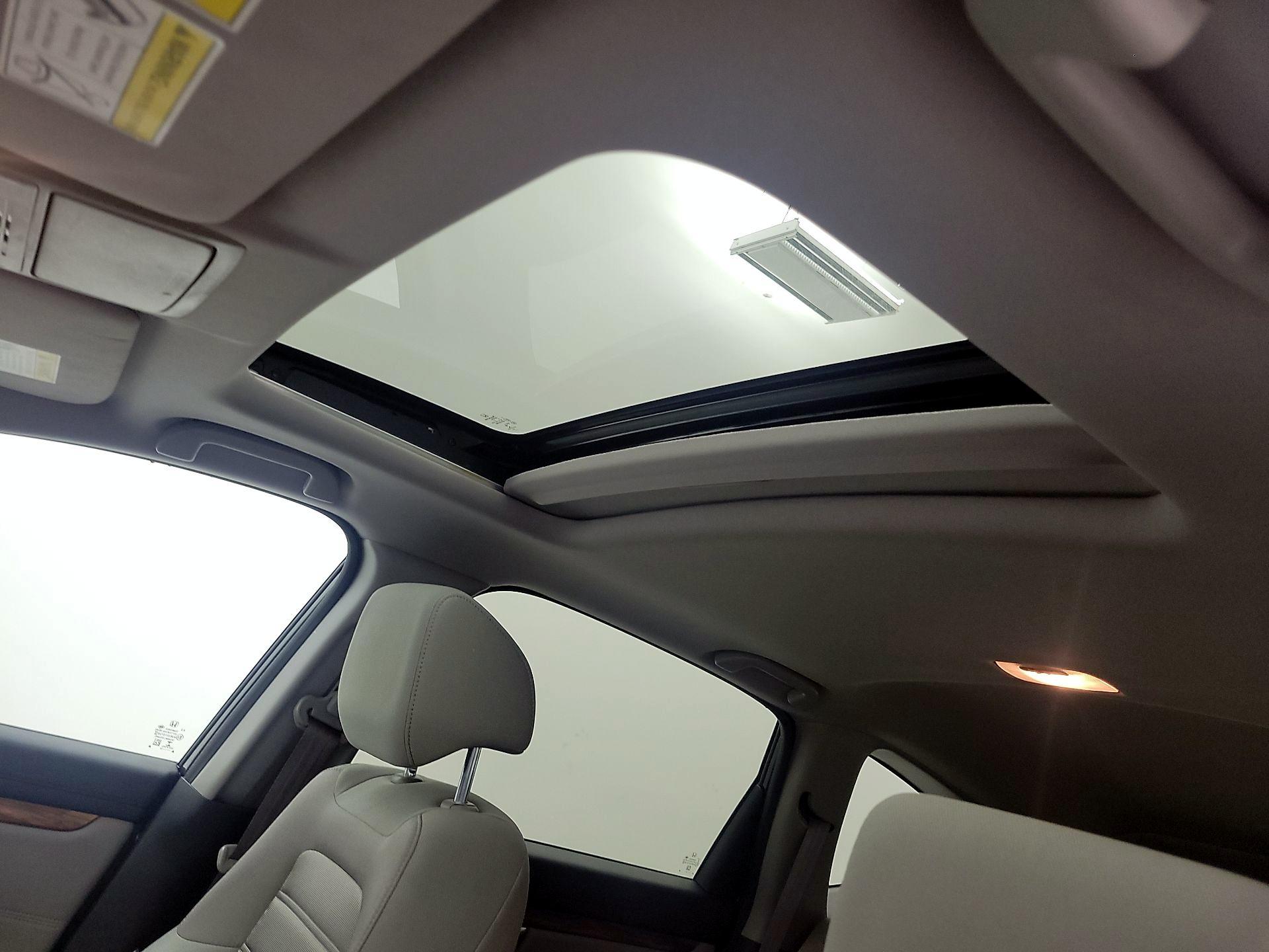 Thumbnail: 2019 Honda CR-V - 17