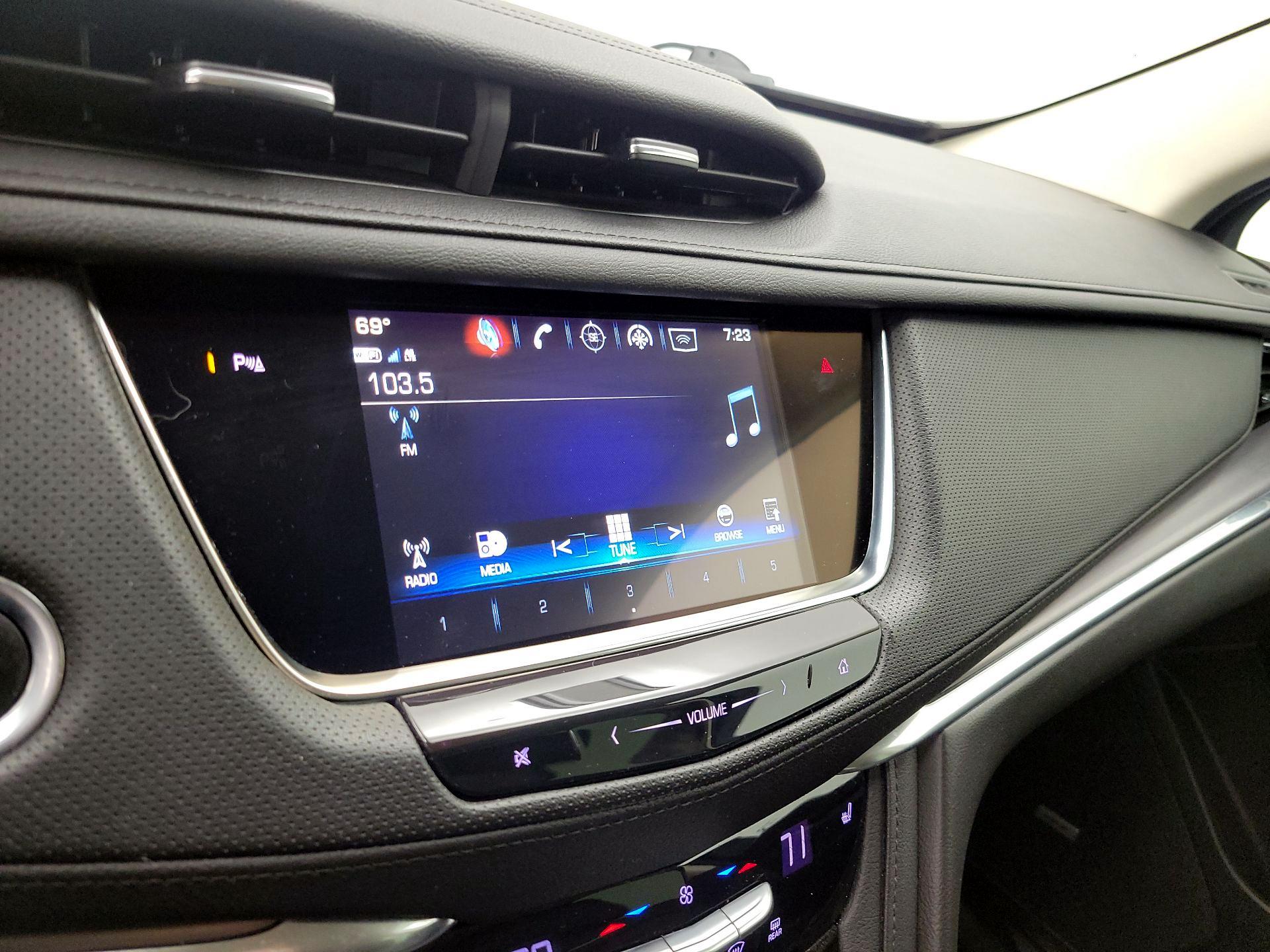 Thumbnail: 2019 Cadillac XT5 - 16