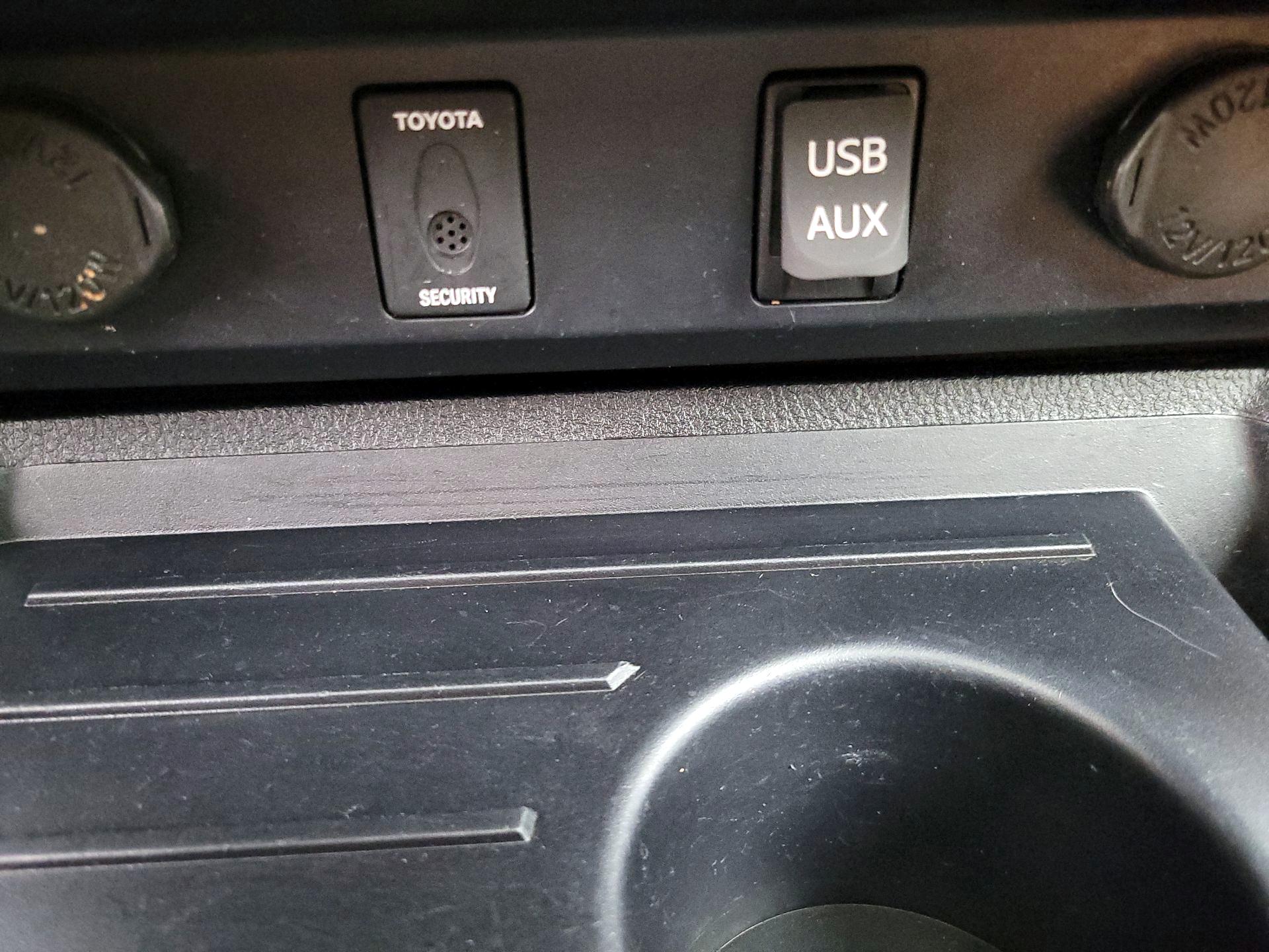 Thumbnail: 2017 Toyota Tundra - 18