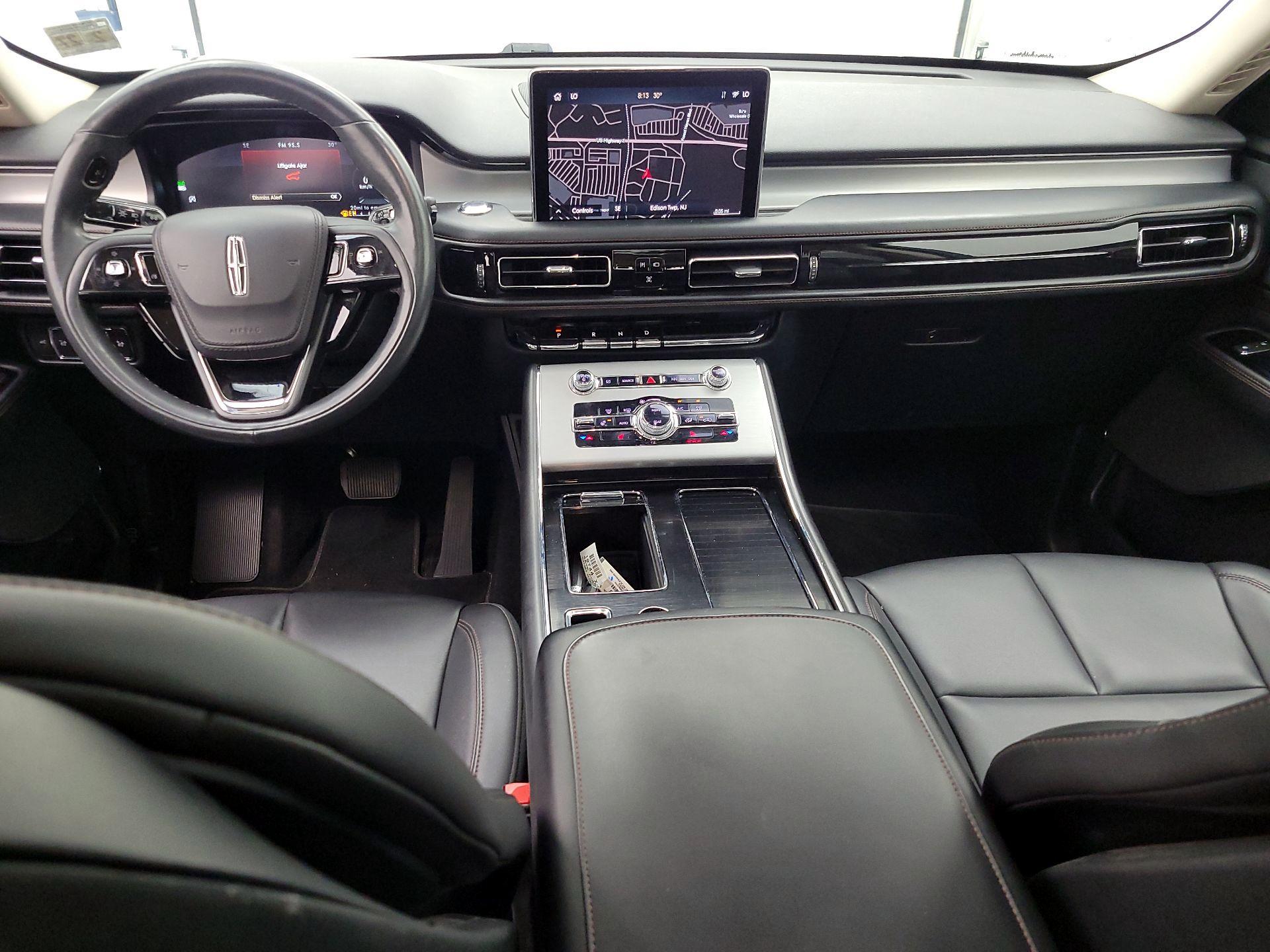 Thumbnail: 2022 Lincoln Aviator - 9