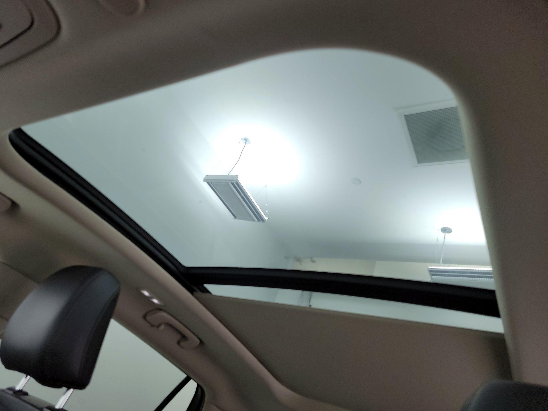 Thumbnail: 2022 Lincoln Aviator - 19