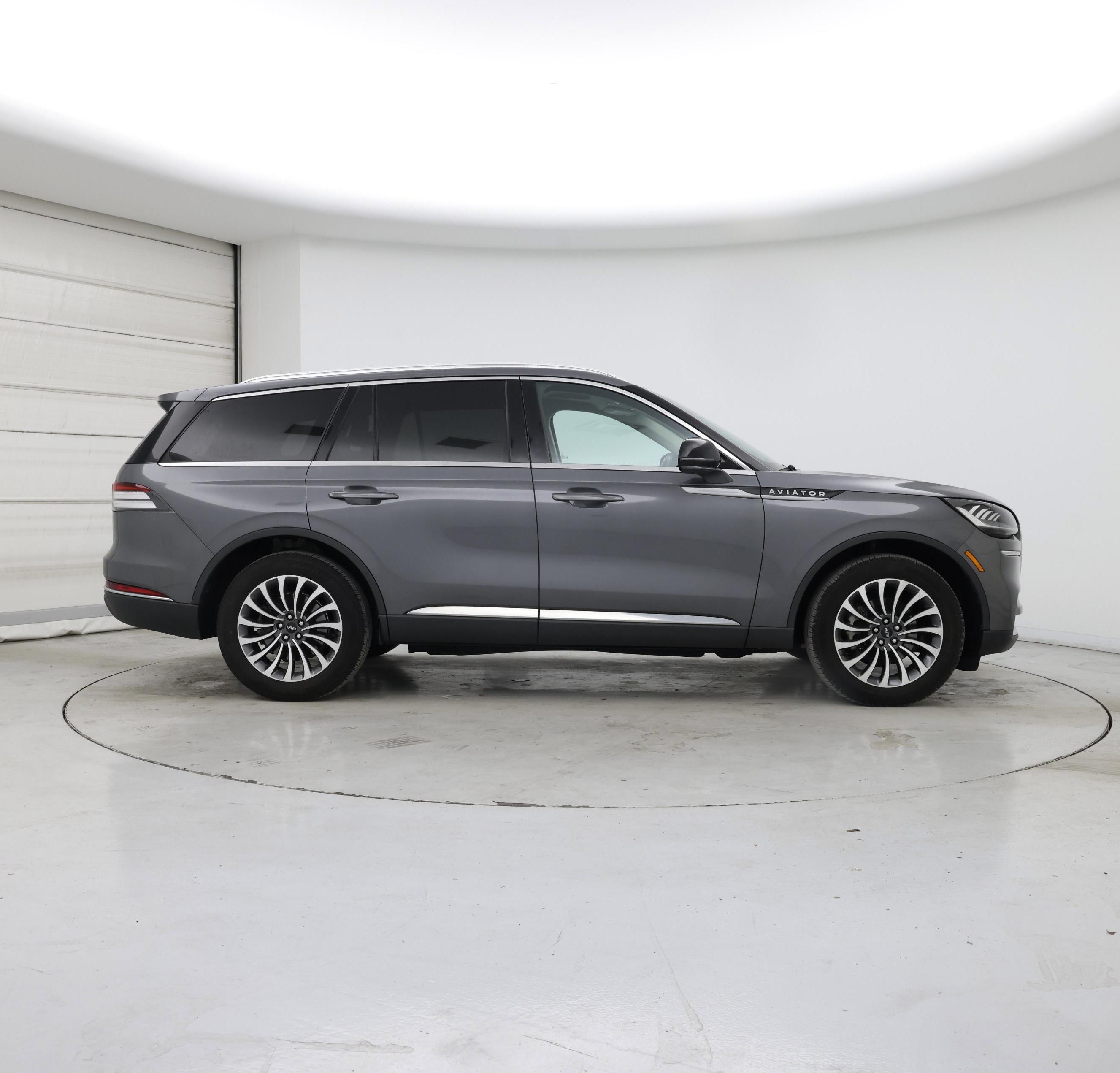 Thumbnail: 2022 Lincoln Aviator - 7