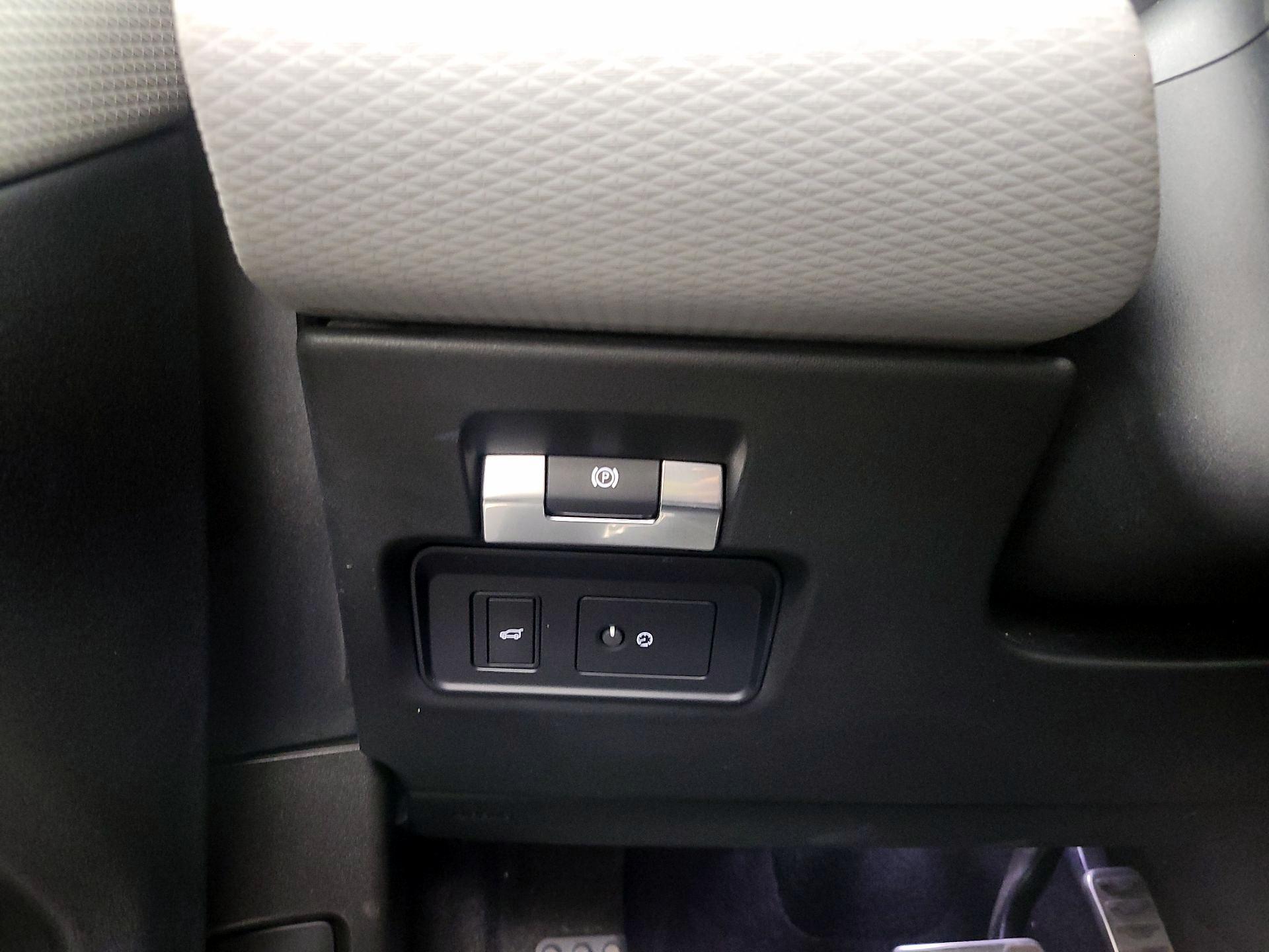 Thumbnail: 2023 Land Rover Range Rover Evoque - 13