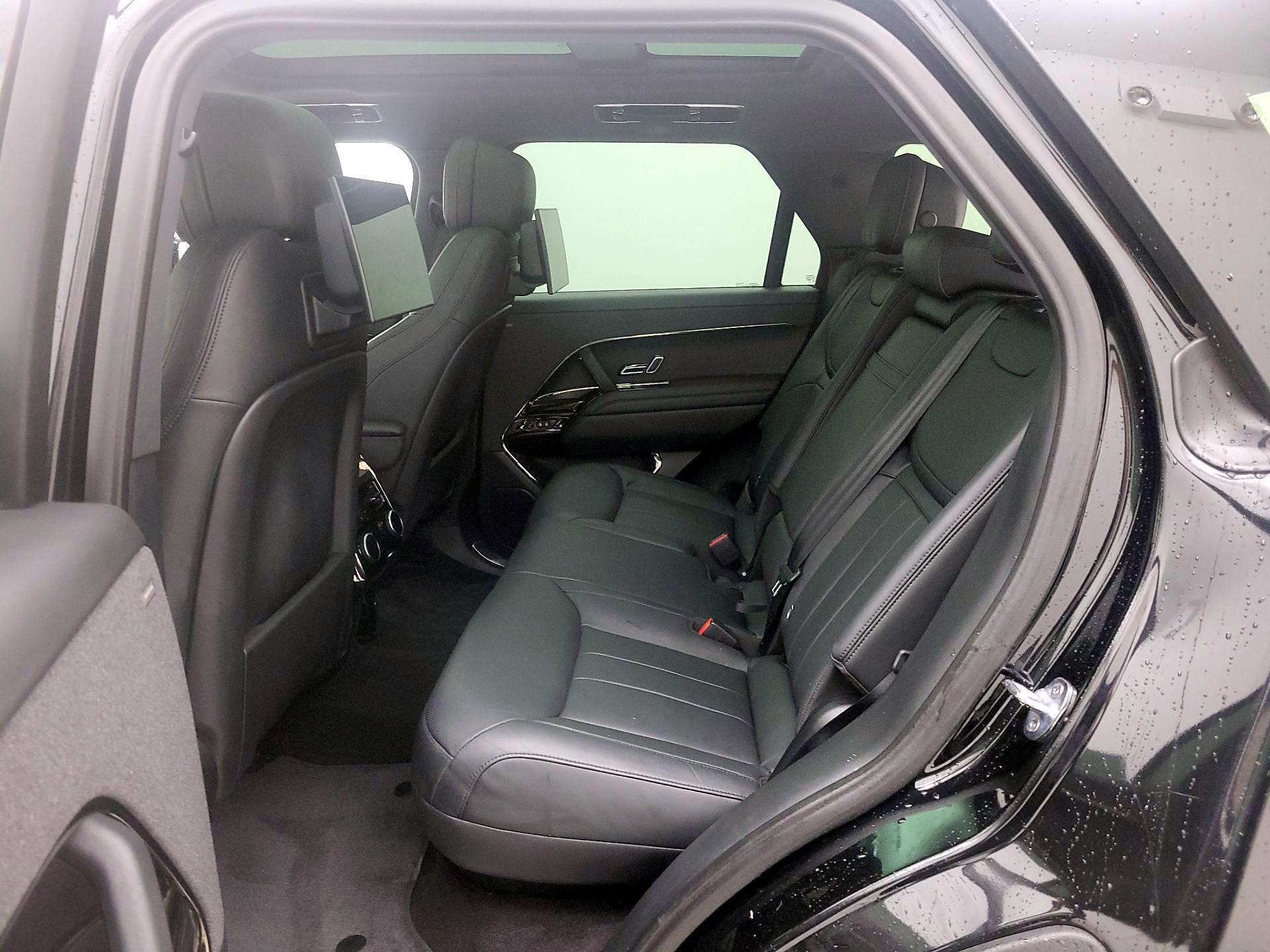 Thumbnail: 2023 Land Rover Range Rover Sport - 19