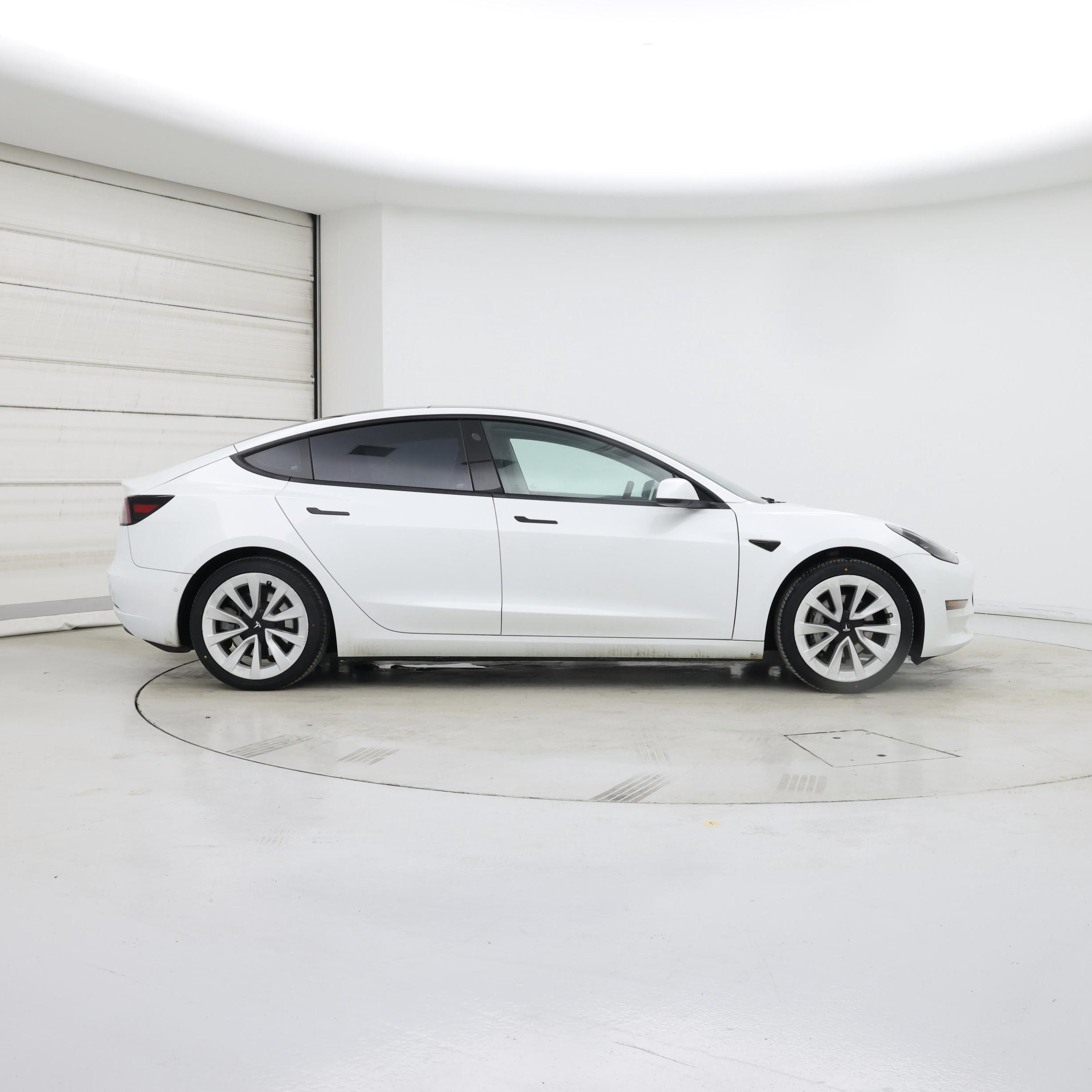 Thumbnail: 2022 Tesla Model 3 - 7