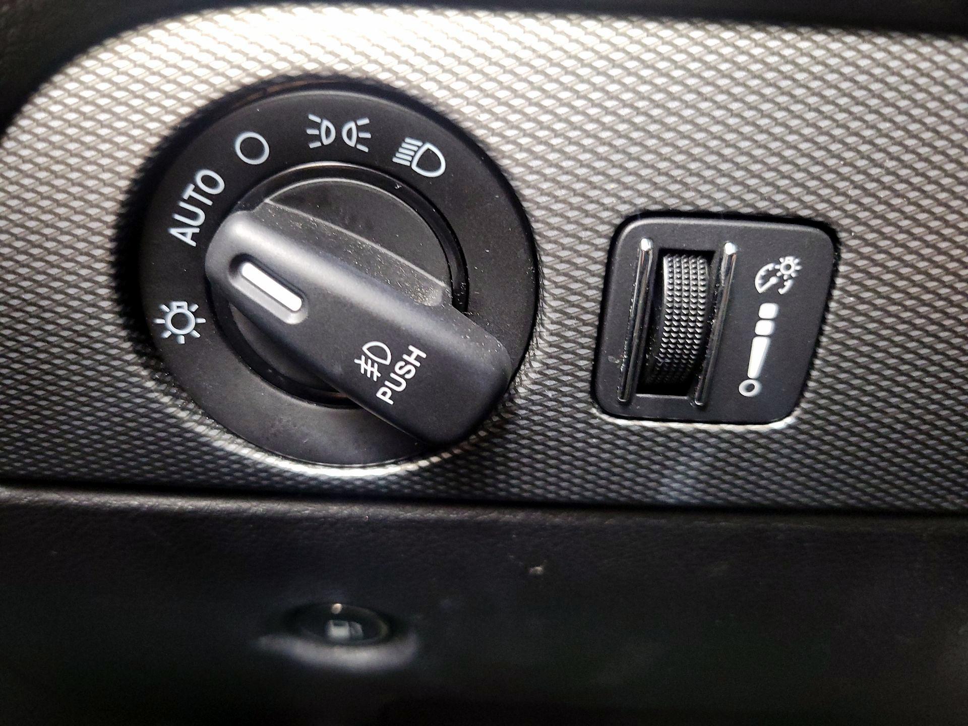 Thumbnail: 2018 Dodge Durango - 13