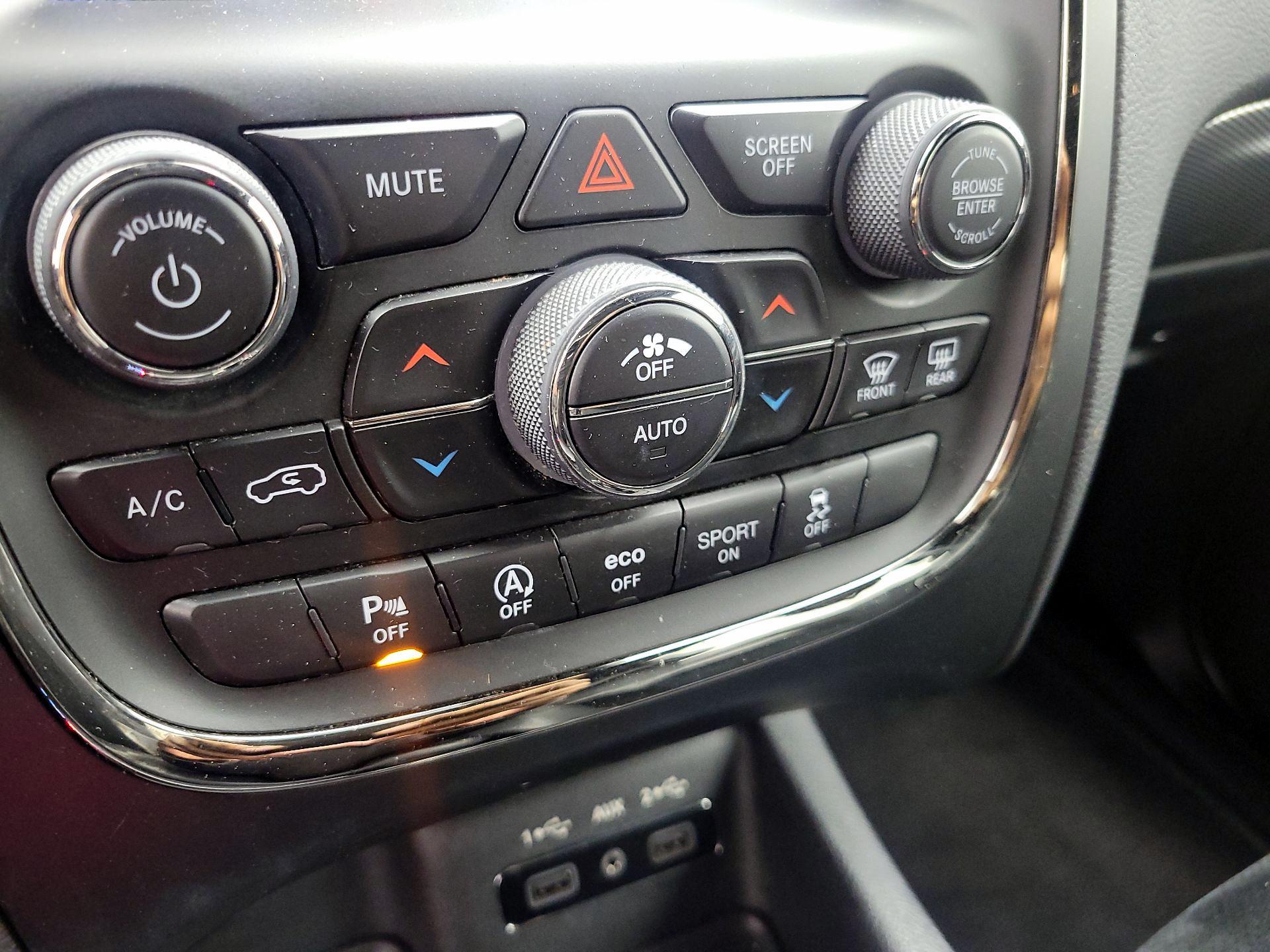 Thumbnail: 2018 Dodge Durango - 17