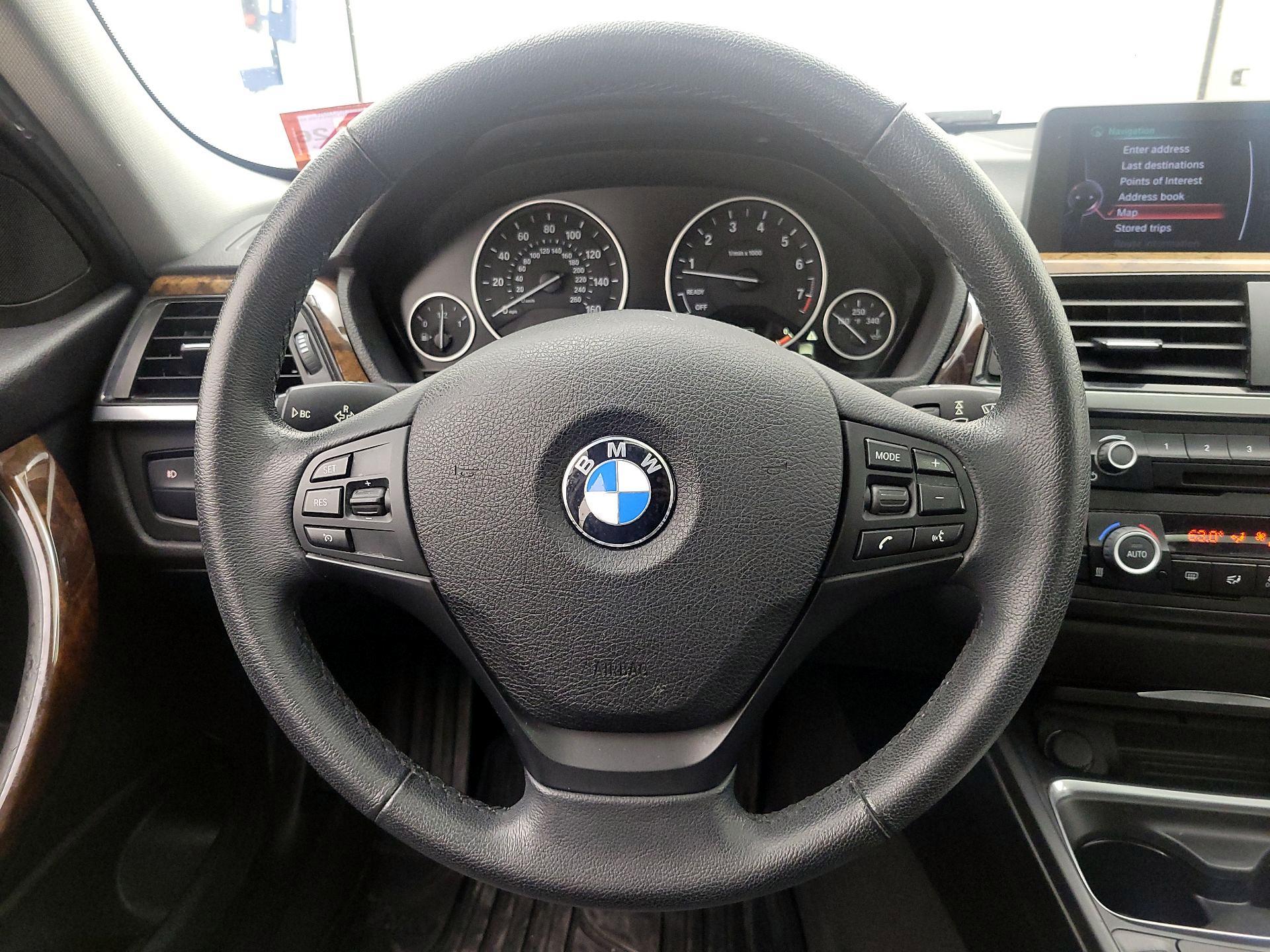 Thumbnail: 2015 BMW 3 Series - 10