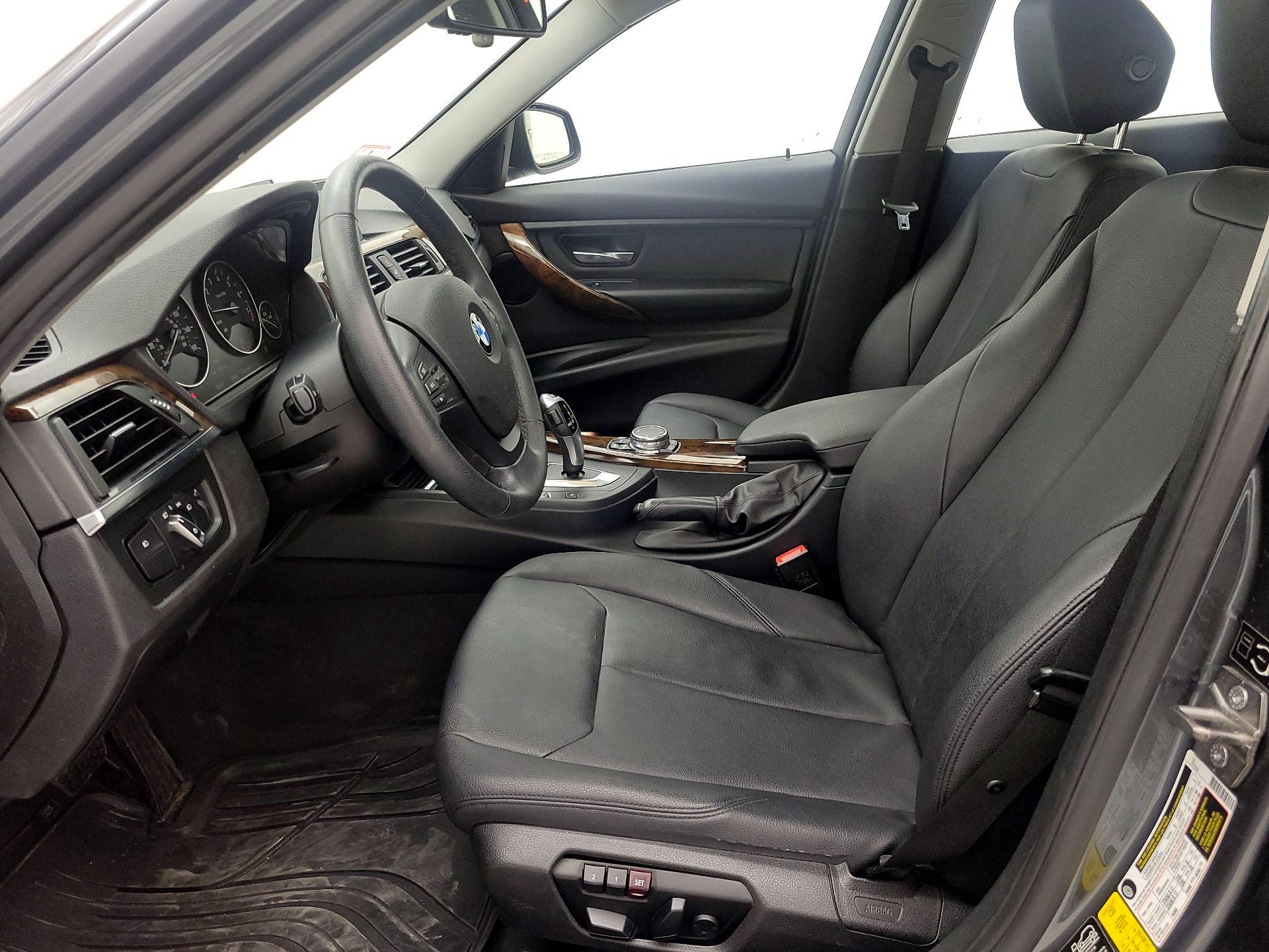 Thumbnail: 2015 BMW 3 Series - 11