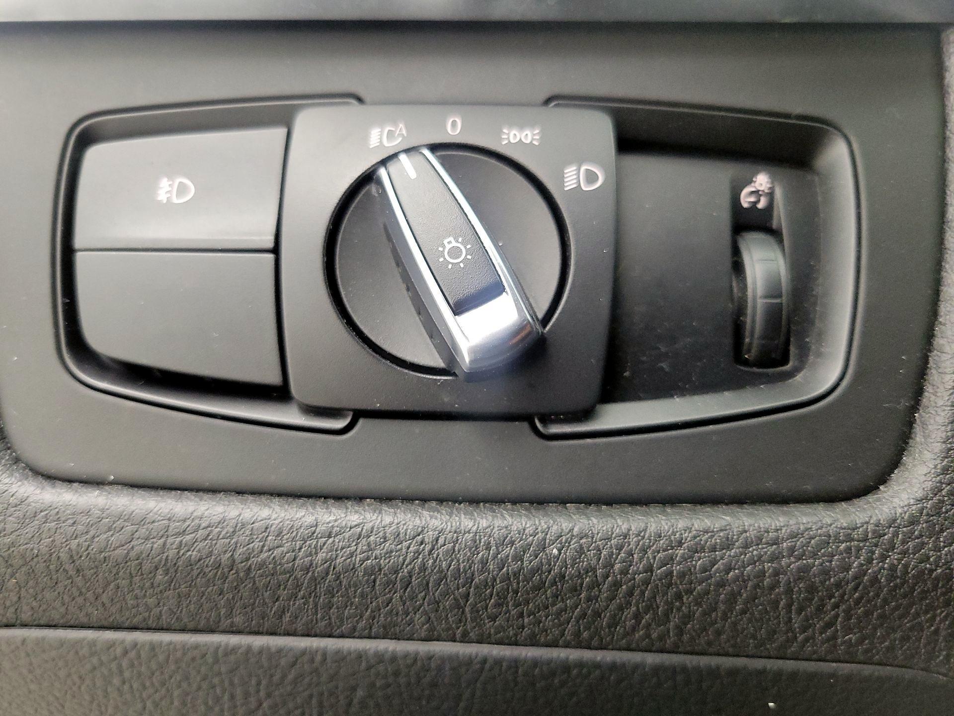 Thumbnail: 2015 BMW 3 Series - 13