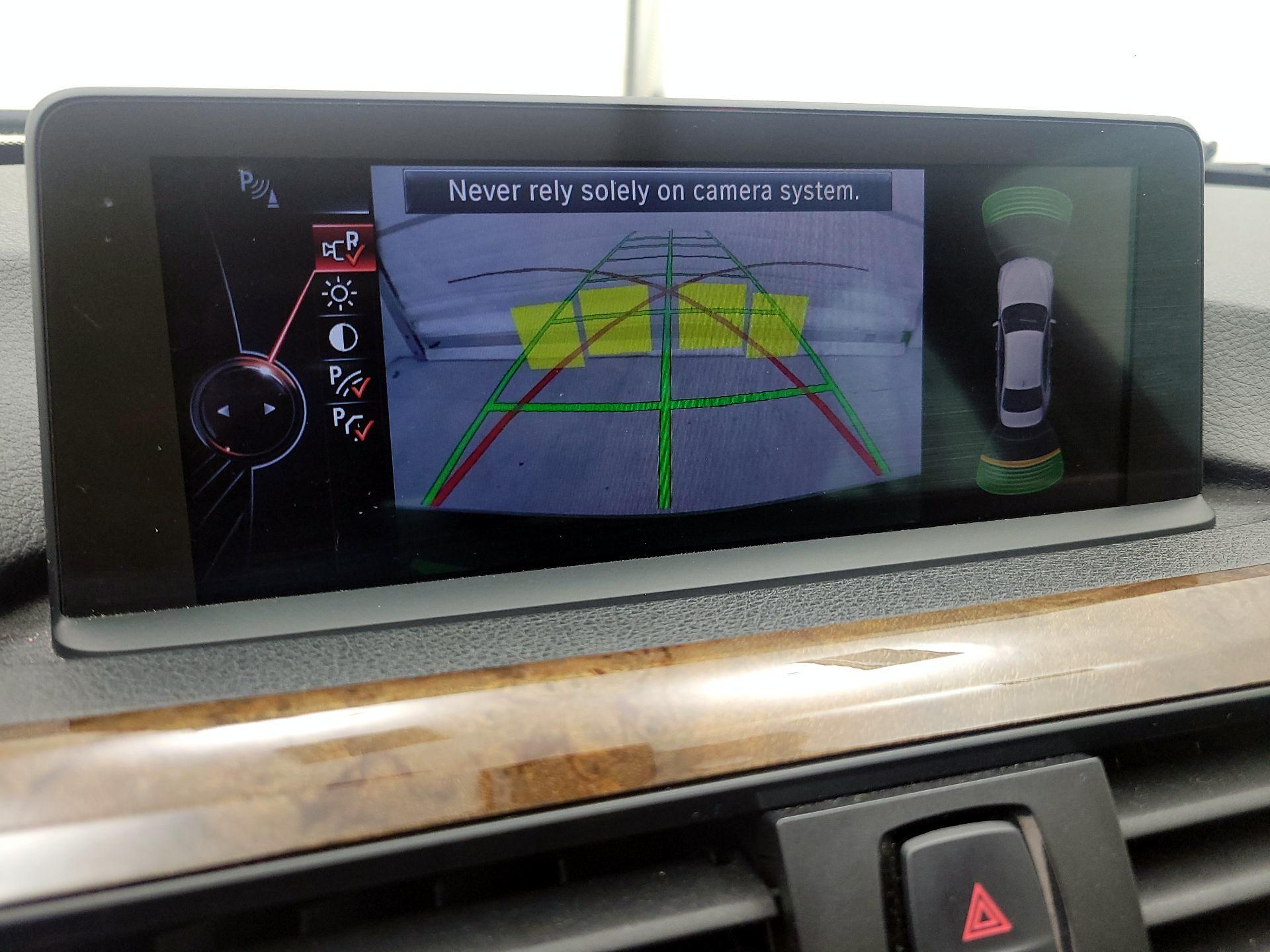 Thumbnail: 2015 BMW 3 Series - 15