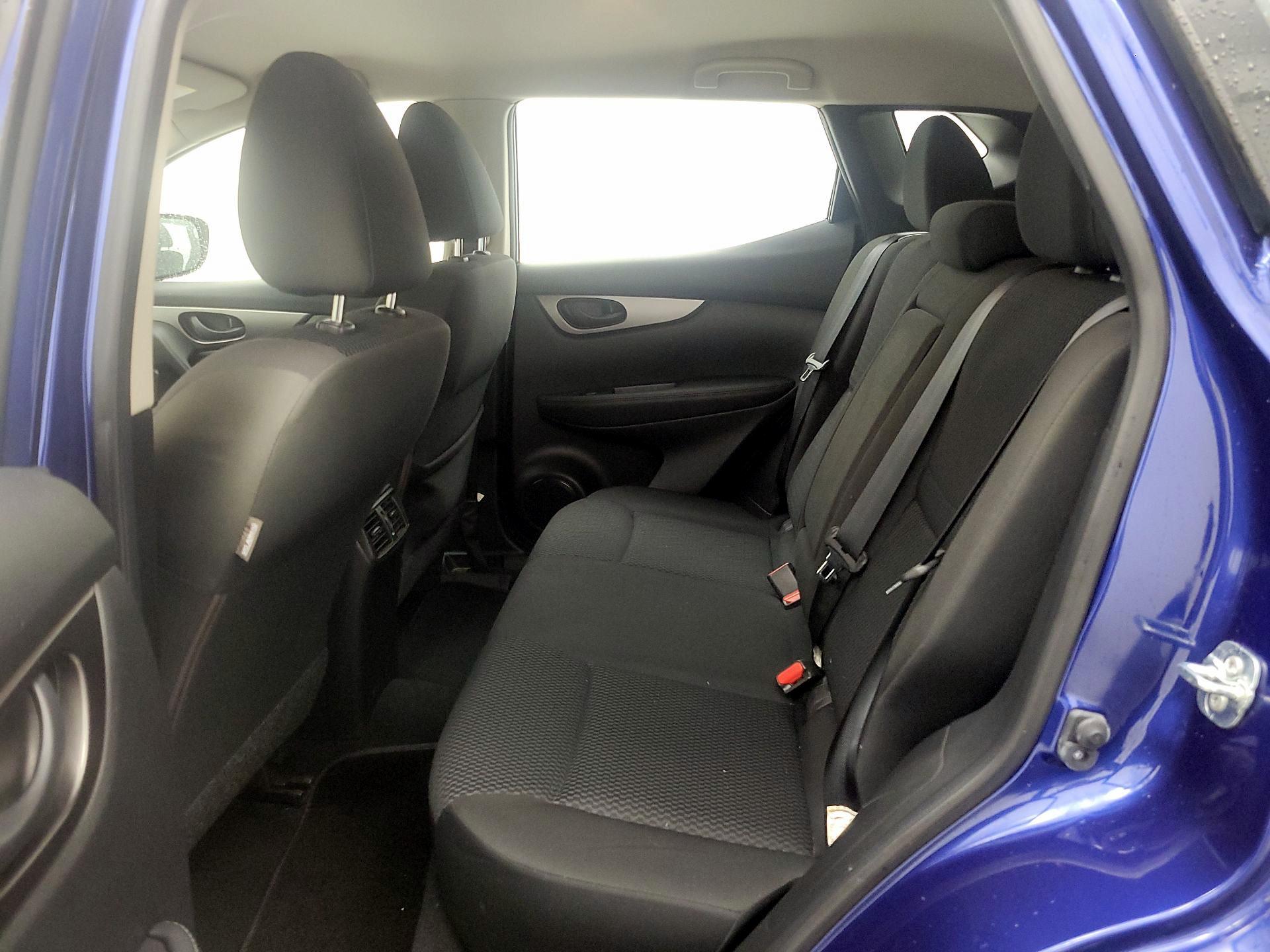 Thumbnail: 2017 Nissan Rogue Sport - 19