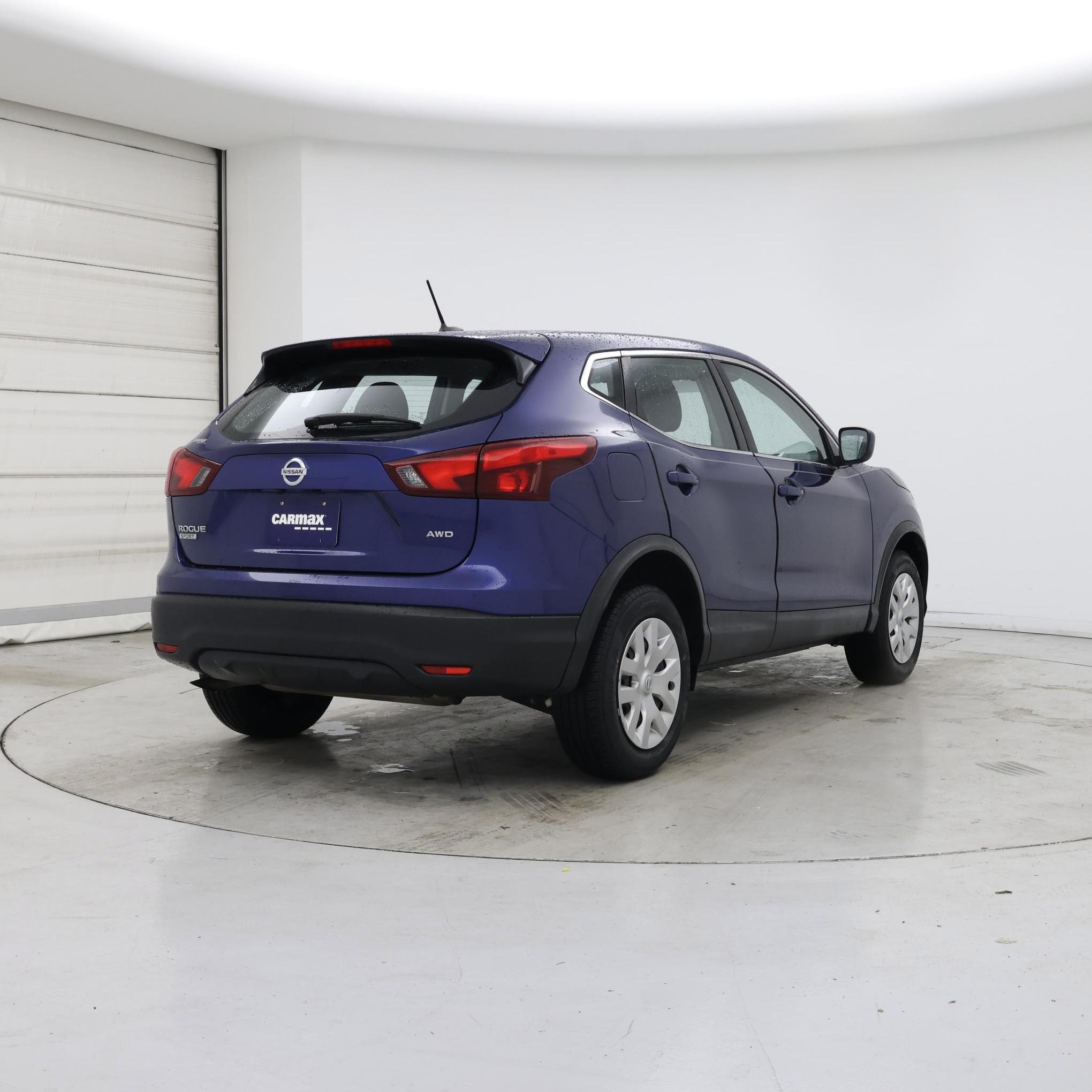 Thumbnail: 2017 Nissan Rogue Sport - 8