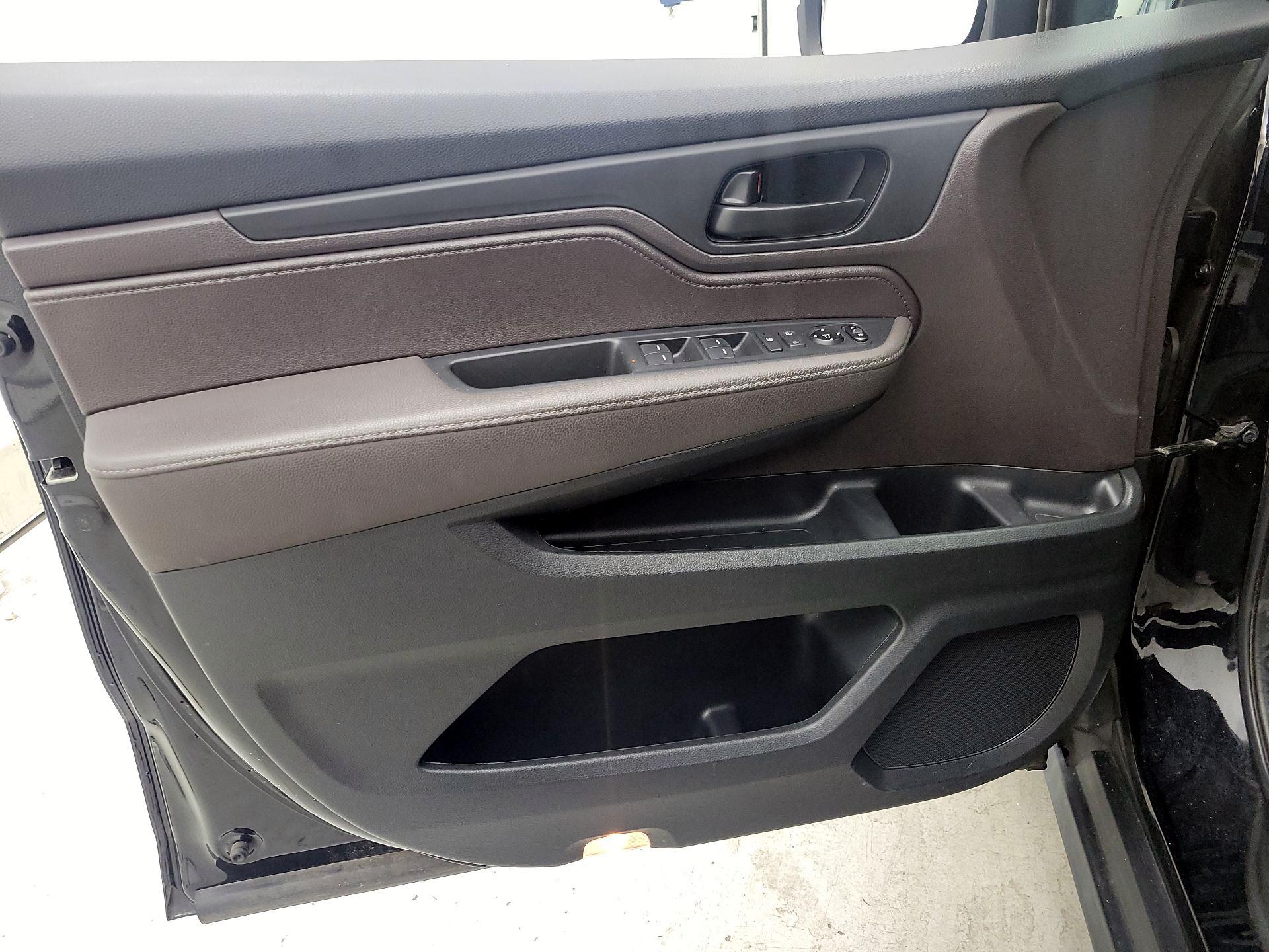 Thumbnail: 2020 Honda Odyssey - 12