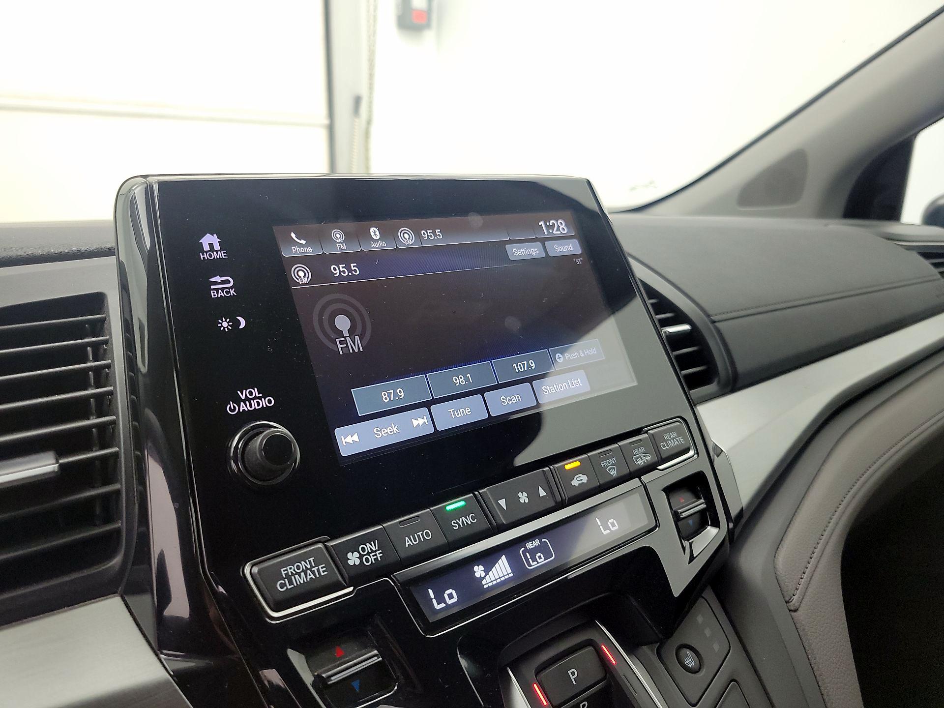 Thumbnail: 2020 Honda Odyssey - 14