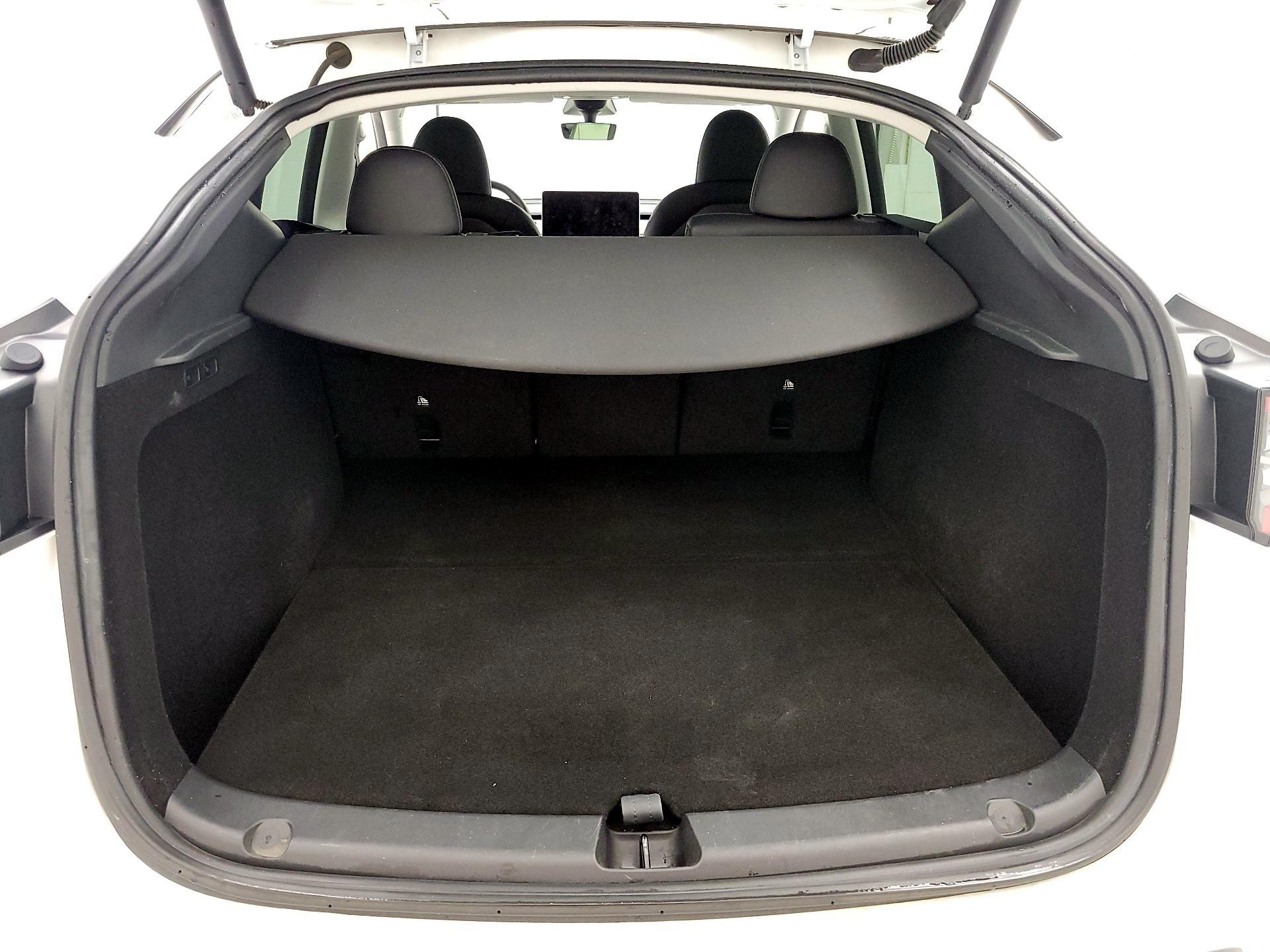 Thumbnail: 2022 Tesla Model Y - 19