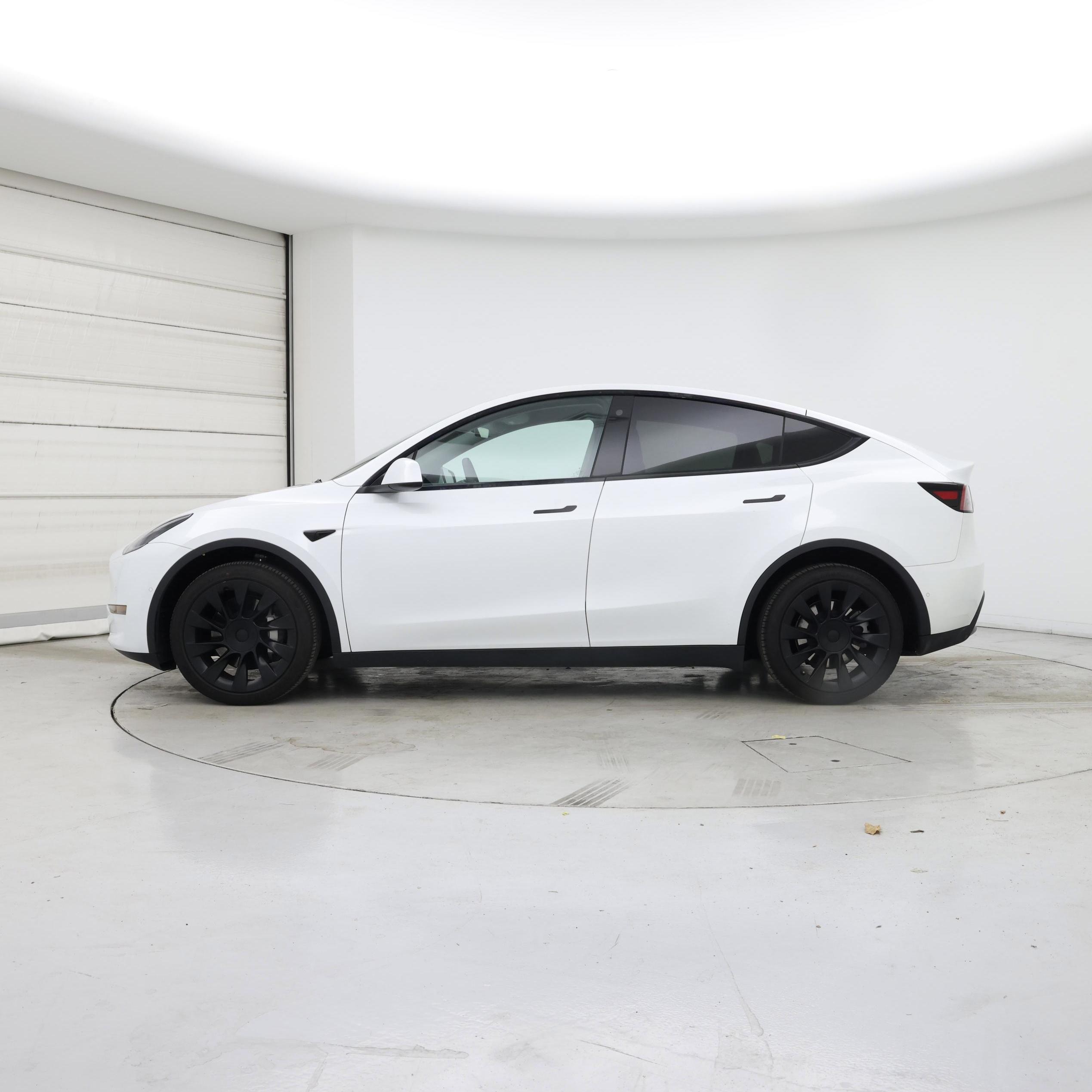 Thumbnail: 2022 Tesla Model Y - 3