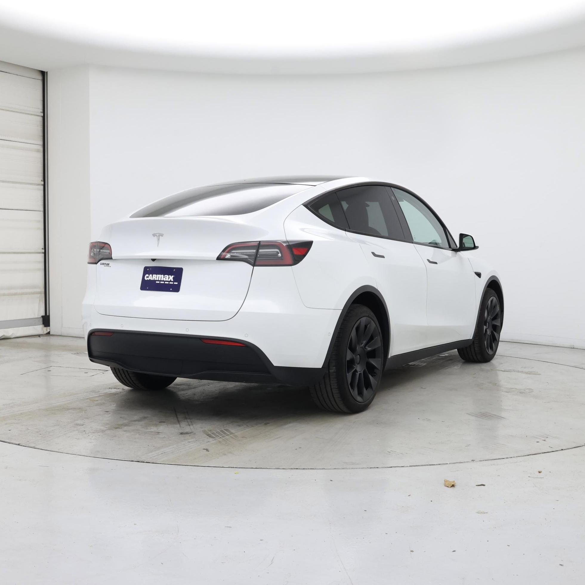 Thumbnail: 2022 Tesla Model Y - 8