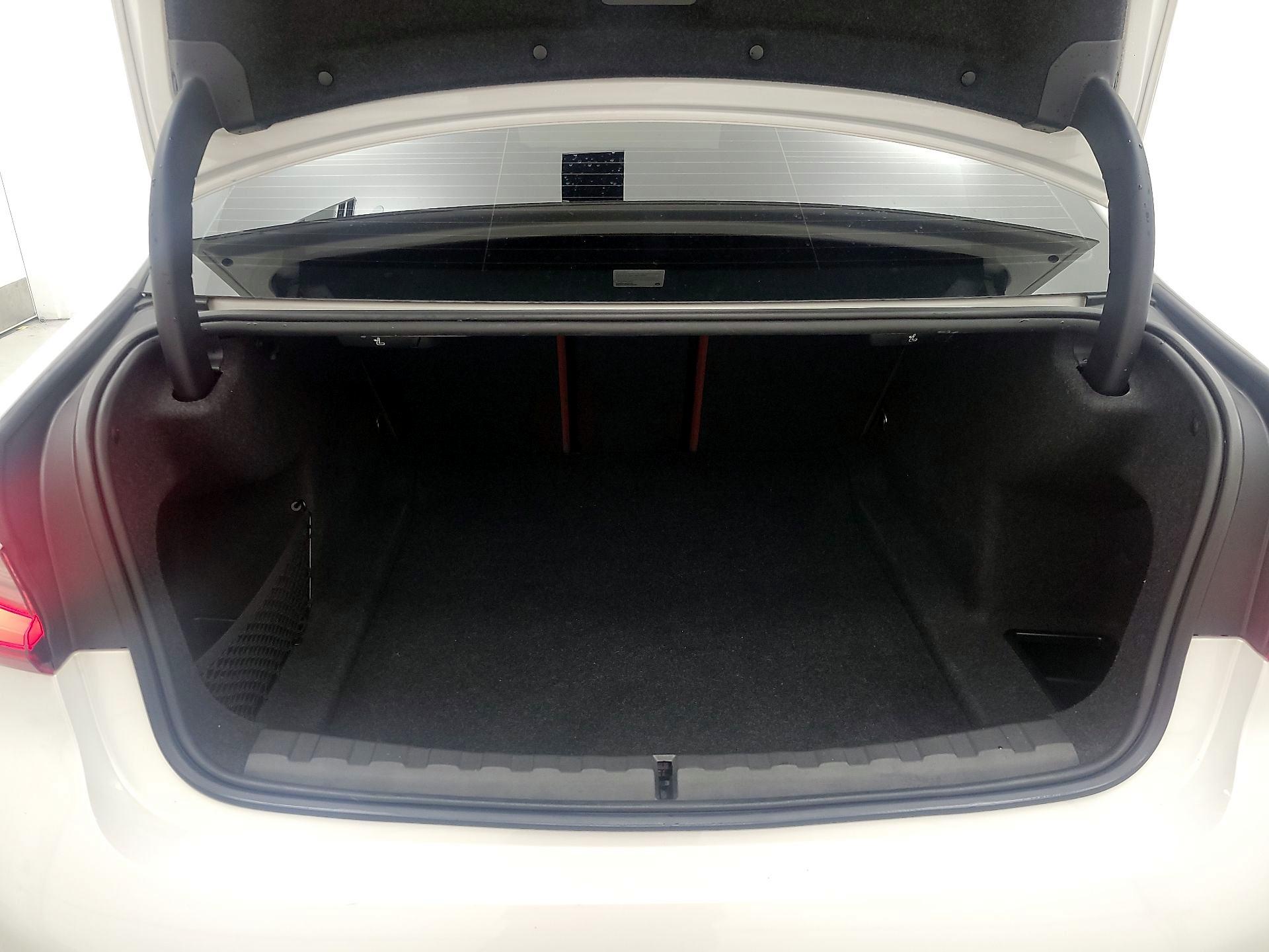 Thumbnail: 2023 BMW 3 Series - 20