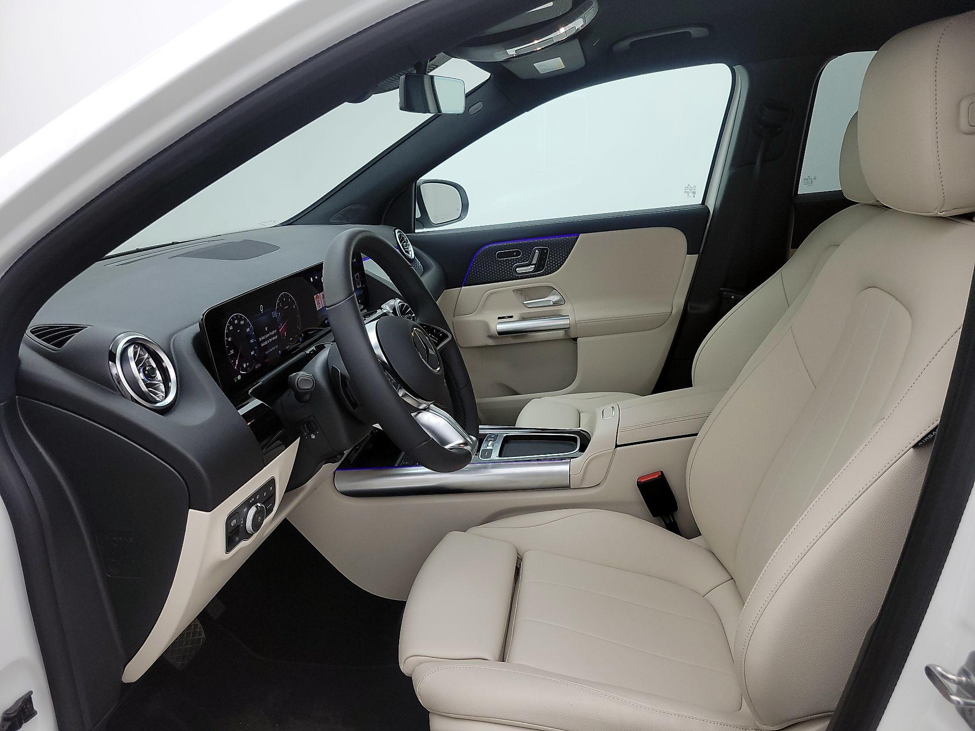 Thumbnail: 2025 Mercedes-Benz GLA - 11