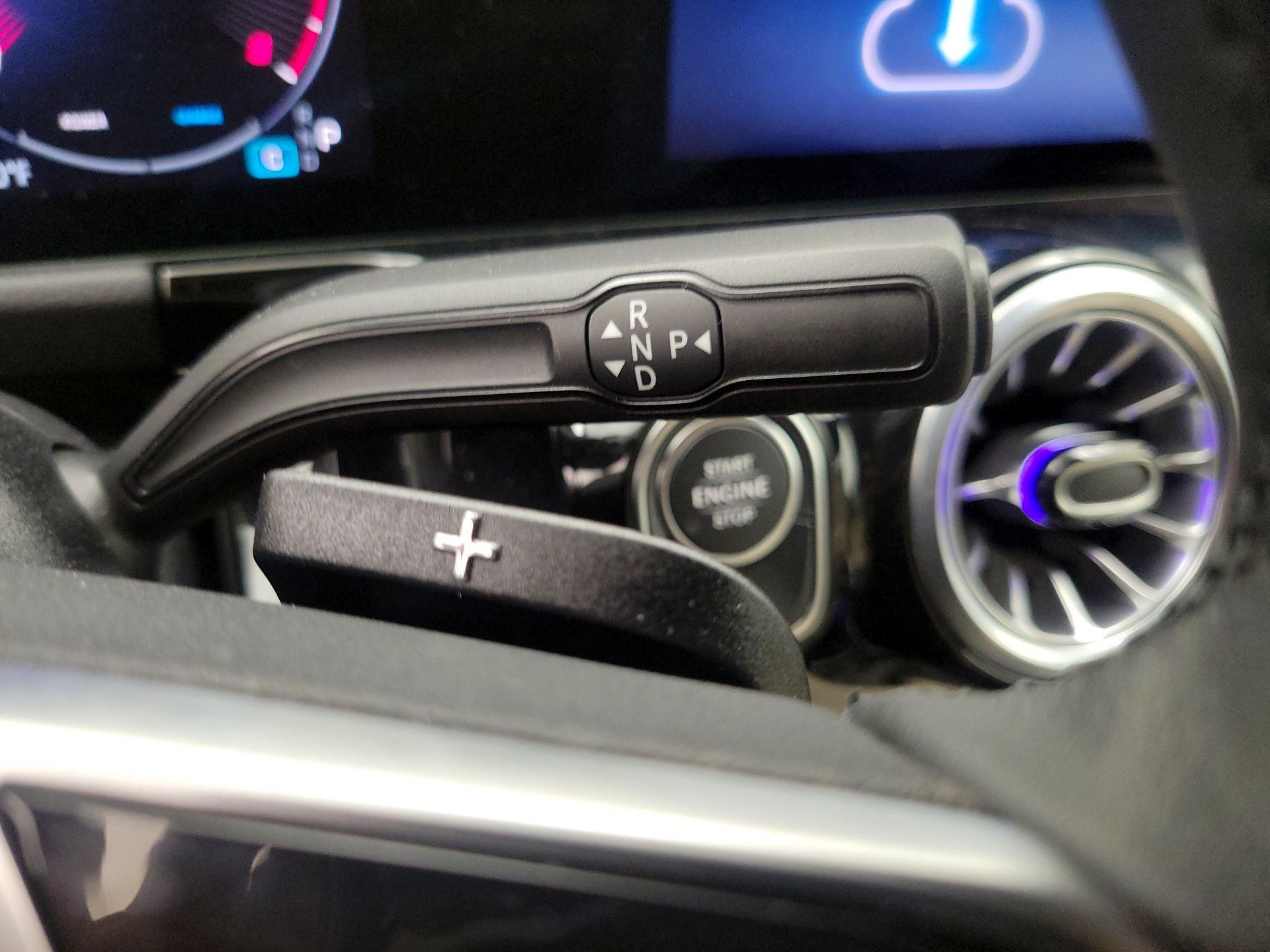 Thumbnail: 2025 Mercedes-Benz GLA - 17