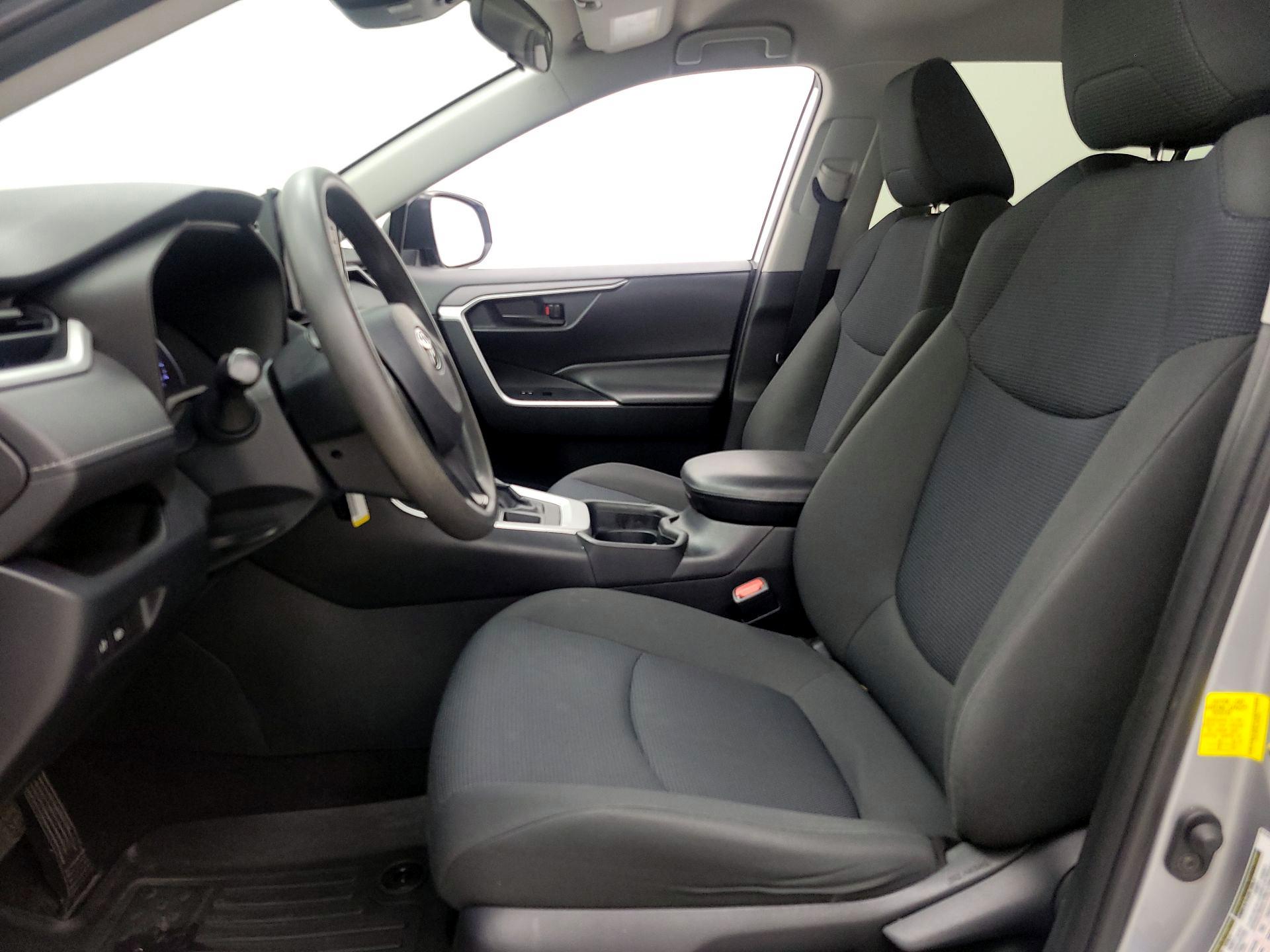 Thumbnail: 2020 Toyota RAV4 - 11