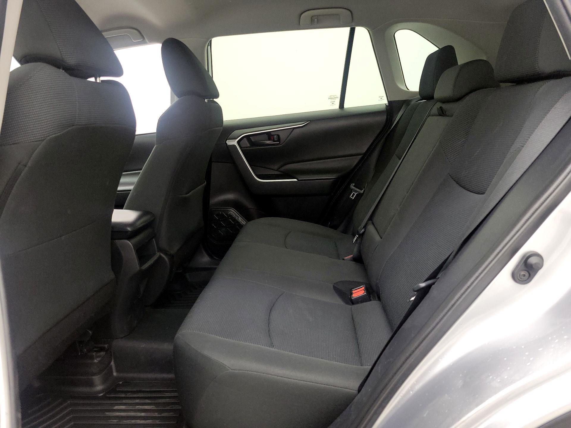 Thumbnail: 2020 Toyota RAV4 - 19