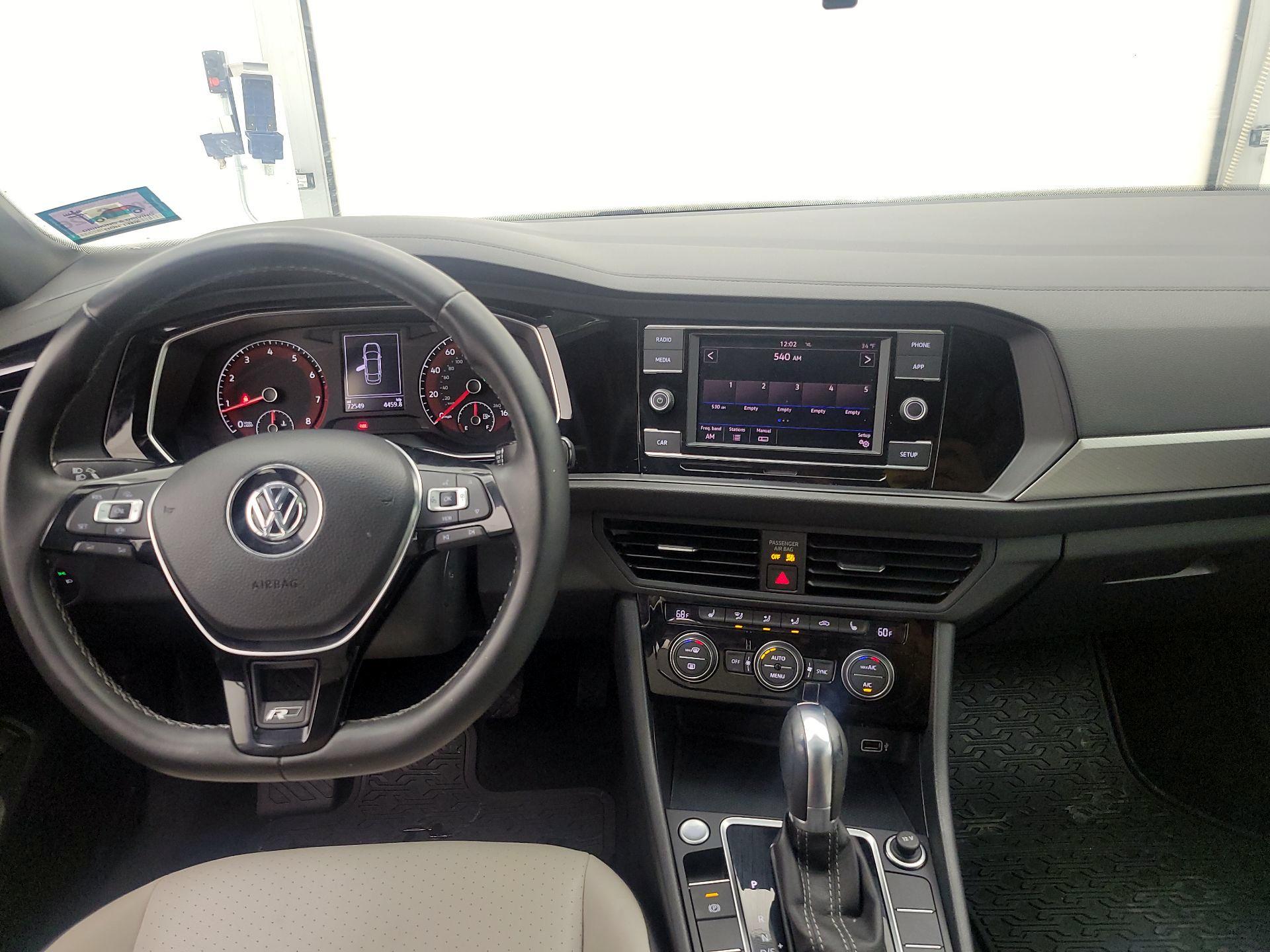 Thumbnail: 2019 Volkswagen Jetta - 9